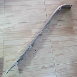 คิ้วกันชนหลัง ฝั่งขวา มือสอง Benz W203 A2038852021 ขายตามสภาพ