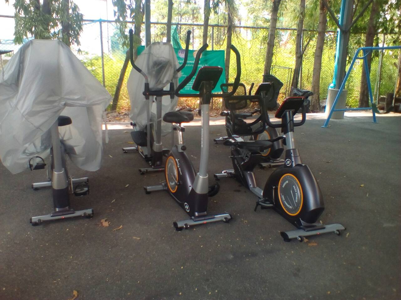 รหัส IND ผลงานติดตั้ง (ปากเกร็ด) เครื่องออกกำลังกายฟิตเนสในร่ม