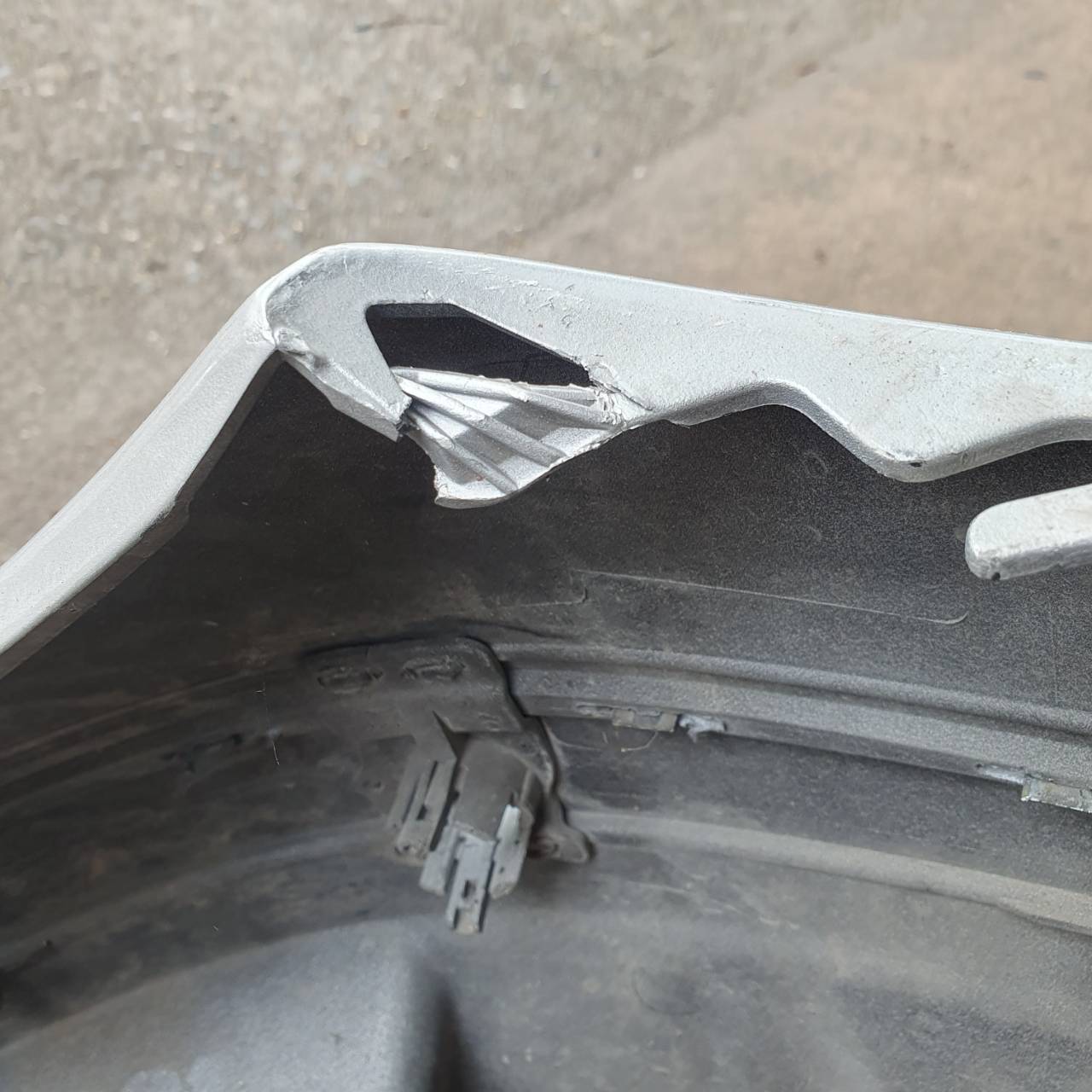 กันชนหน้า Benz มือสอง A2118801540 ขายตามสภาพ