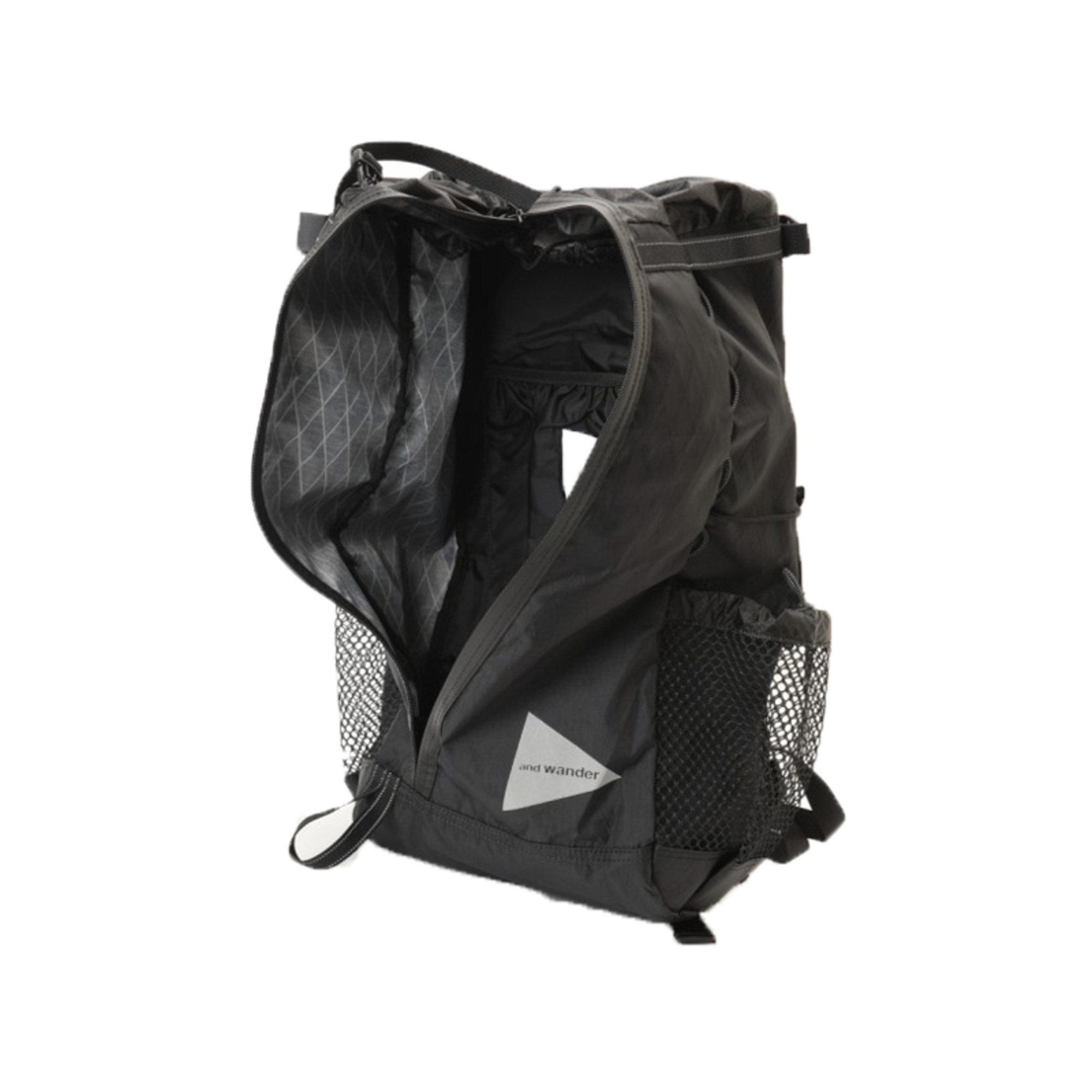 กระเป๋าเป้เดินป่า And Wander X-Pac 30L - Black Lightweight Backpack ของใหม่ ของแท้ พร้อมส่งจากไทย กระเป๋าไล่เบา