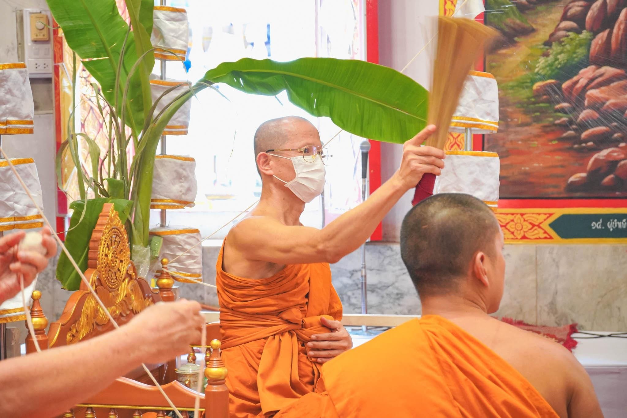 เหรียญเวสสุวรรณเทพบุตร เนื้อชนวนรมมันปู "ลาภผล พูนทวี จำปี จักรเพชร ๖๕" ณ วัดบรมสถล(ดอน)ยานนาวา