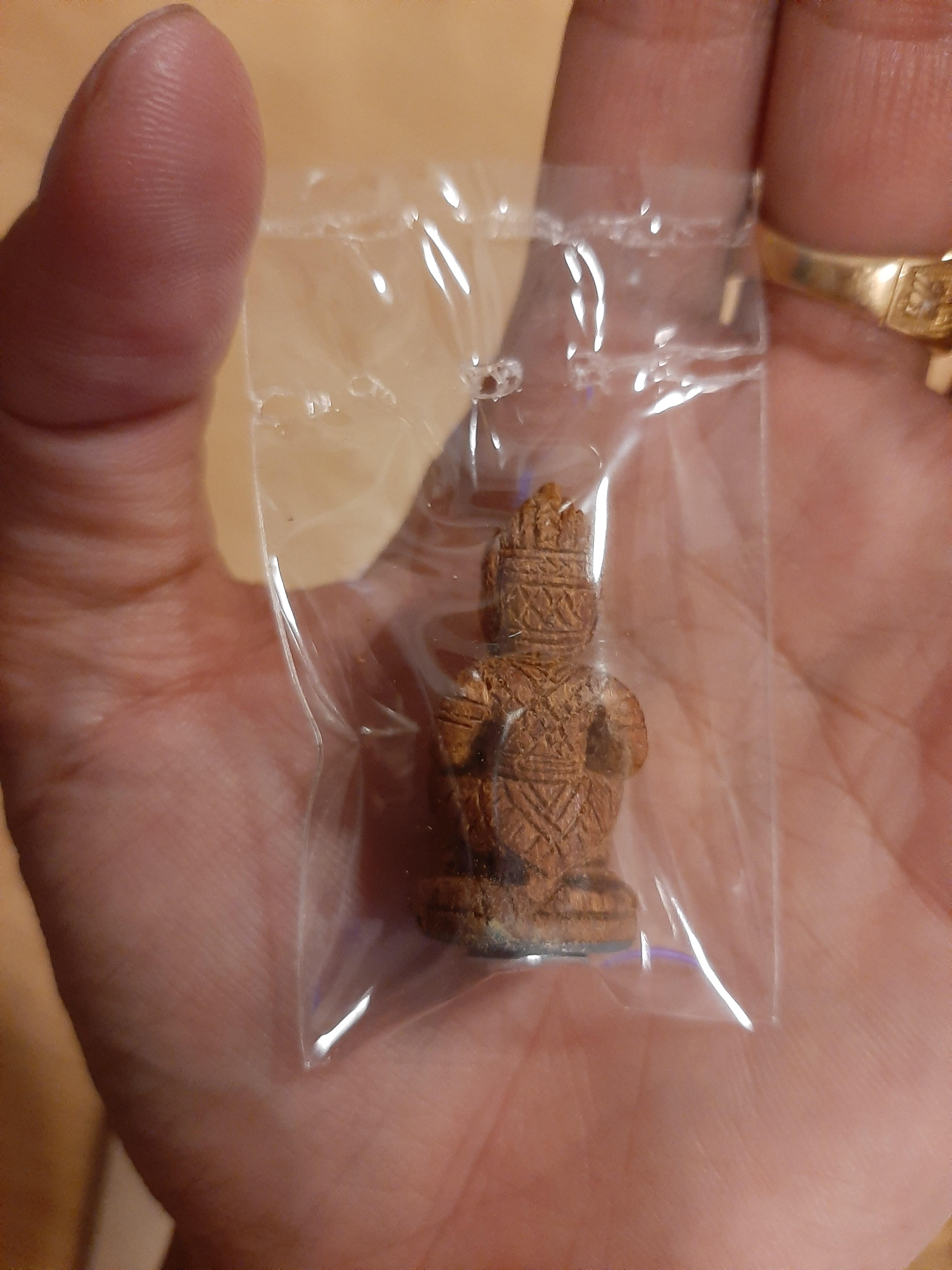 หนุมานไม้ขนุนแกะ No.??? หลวงปู่วาส วัดสะพานสูง ซองเดิมซีลเดิม