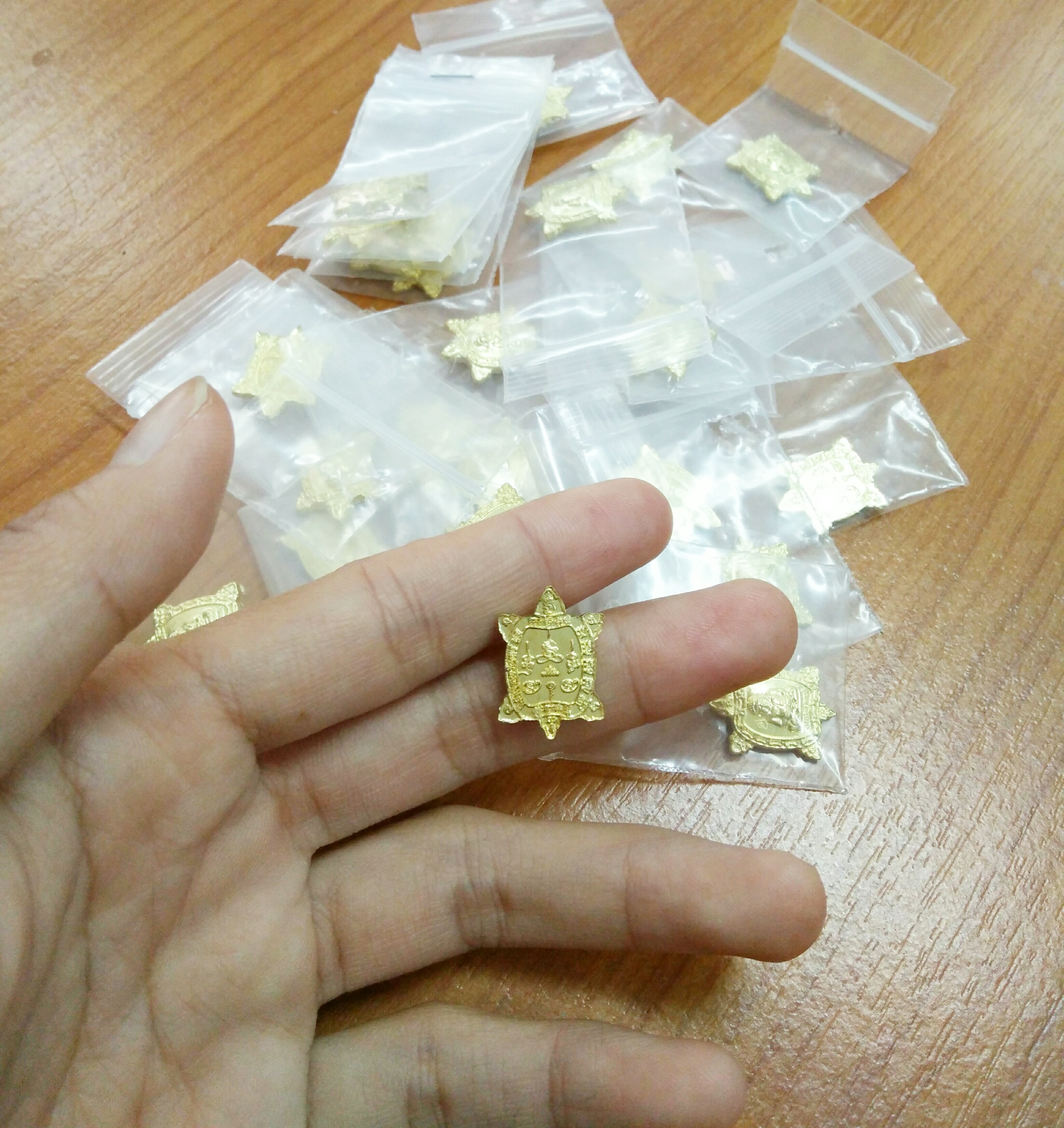 เต่าจิ๋ว วัดสี่แยกเจริญพร ลพ.เล็กร่วมเสก (ชุด 3 ตัว)