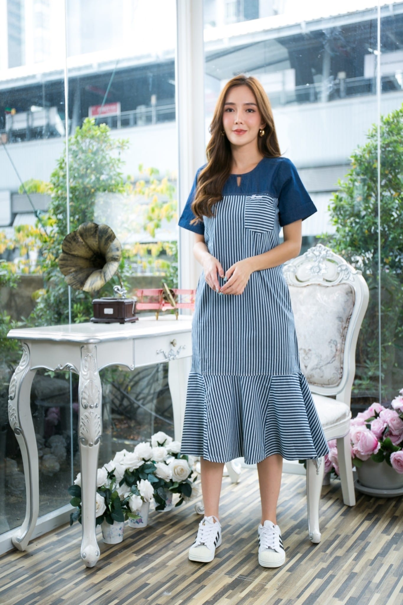 เดรสยีนส์คอกลมลายริ้วสวยมาก (ชุดยีนส์ยาว) มีไซส์ รอบอก 42" 44" 46" ผ้ายีนส์เนื้อนิ่ม ใส่สบาย ไม่ร้อน ลายสวยสดใส