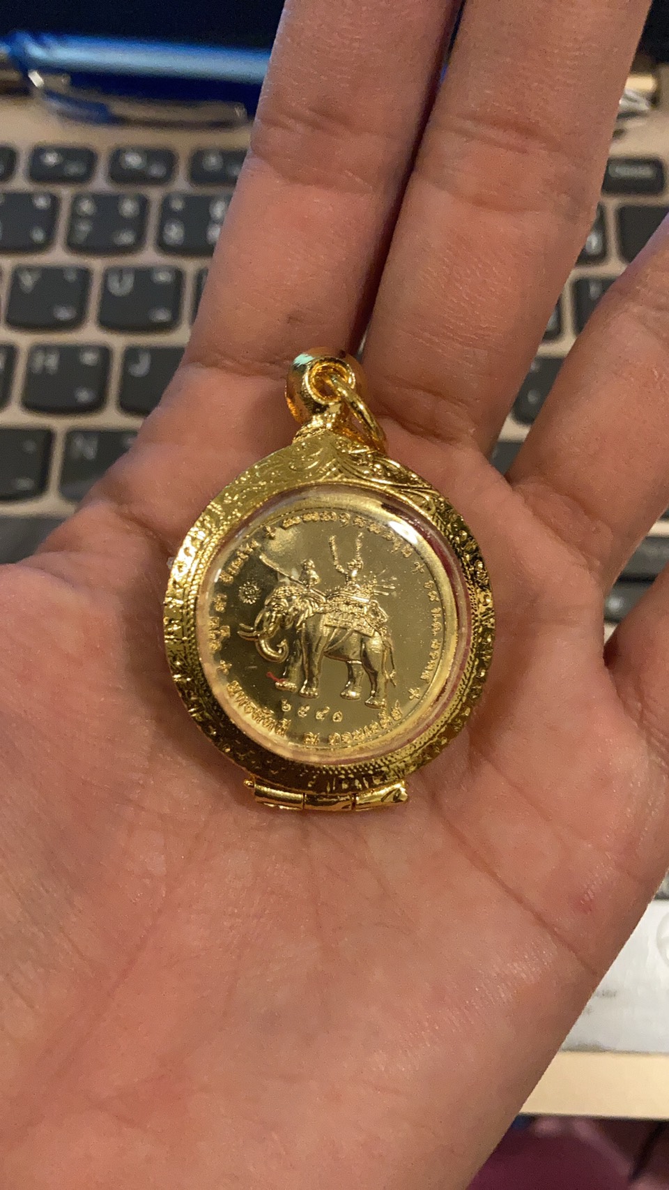 พระกริ่งตำนาน 50 ปี ยุทธหัตถี ปี 63 (เลี่ยมกรอบ) องค์พระเป็นเลขตัวอย่าง