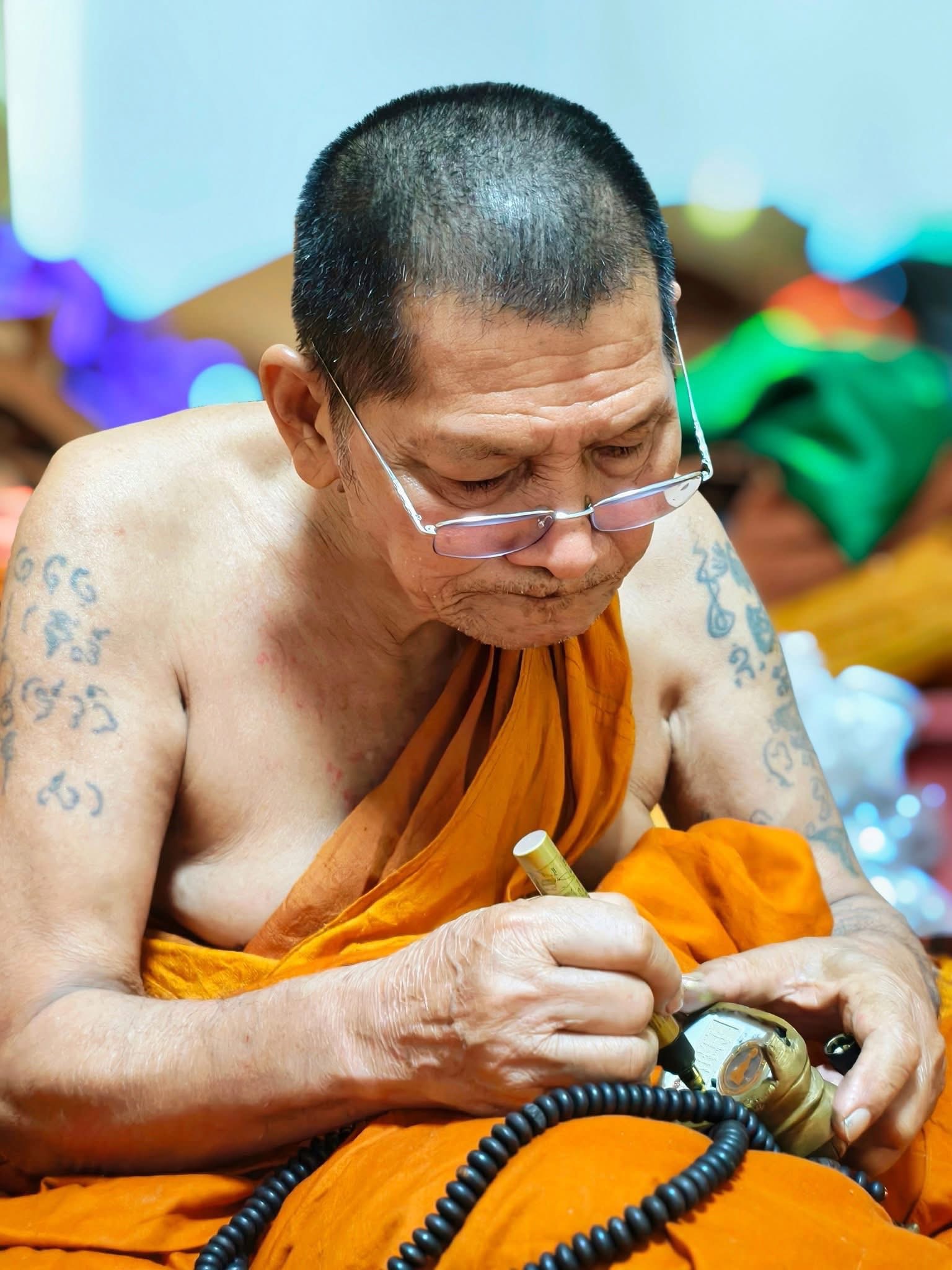 พระเจ้าปากเข็ด รุ่น 2 หลวงปู่ศิลา วัดพระธาตุหมื่นหิน ปี 68