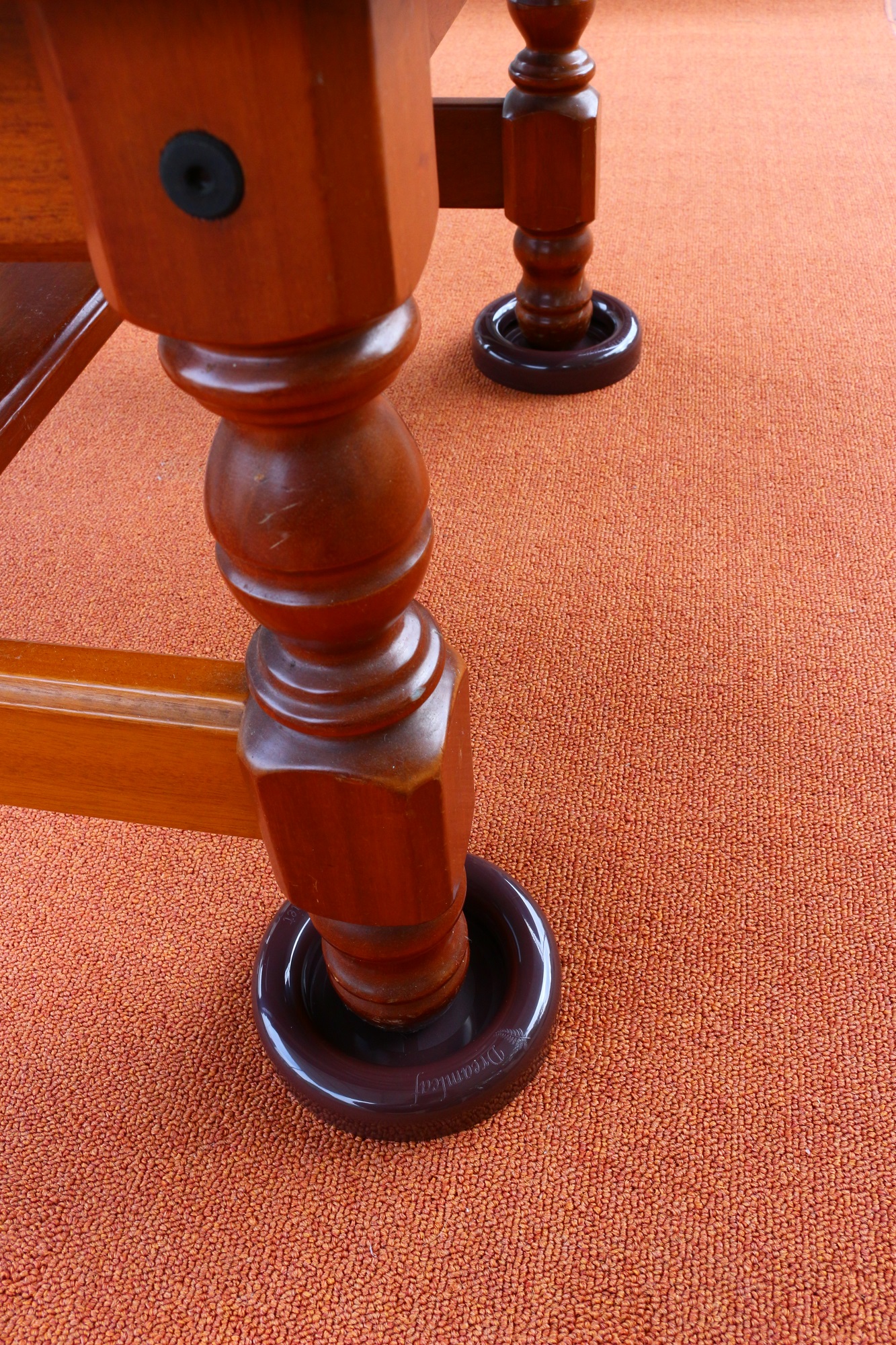 AntRing ที่รองขาโต๊ะกันมดสีเทา 4 ตัว