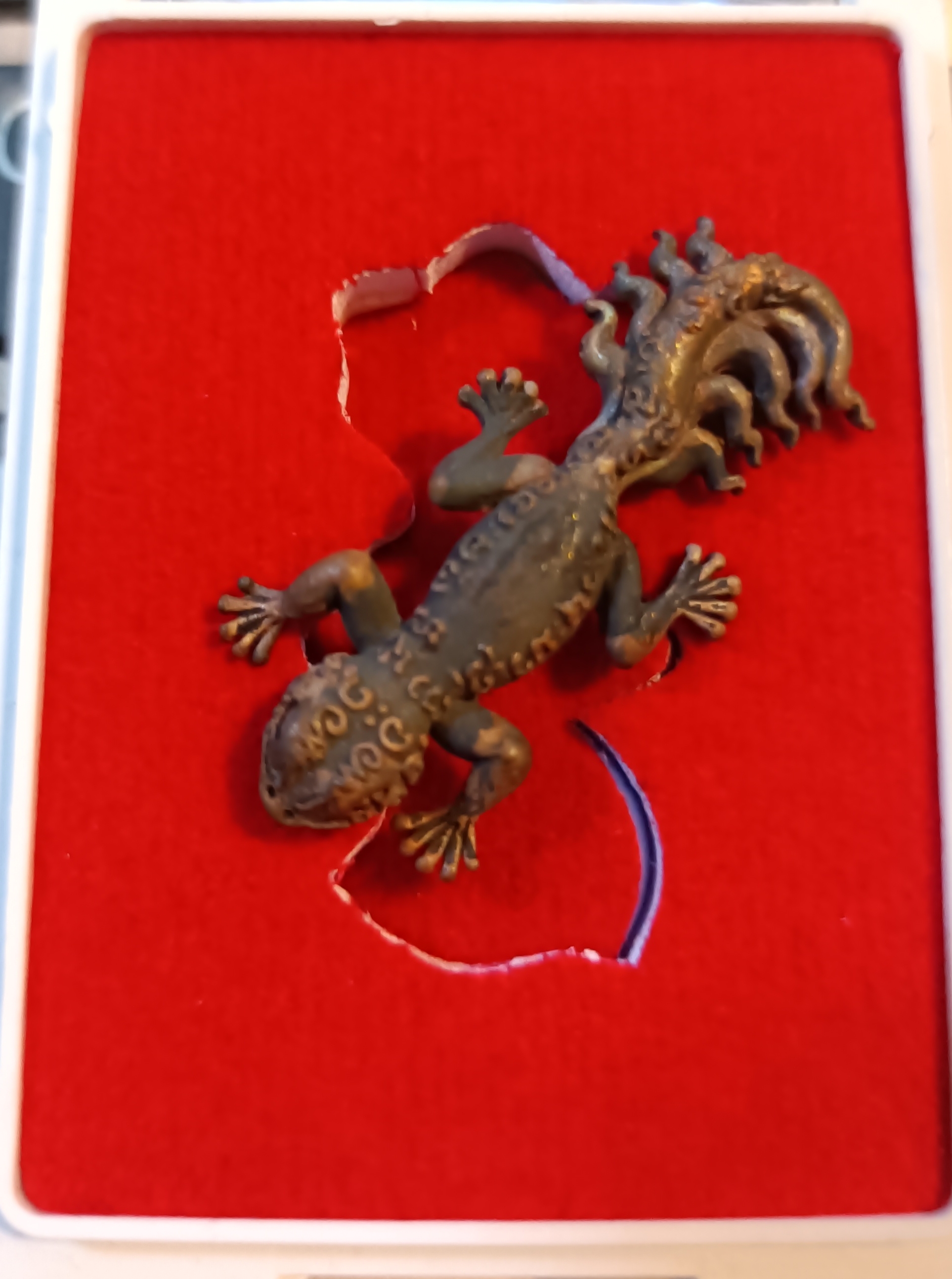 ขี้เกี้ยมมวลสารโลหะอาถรรพ์ หลวงปู่มหาศิลา พิธีเดียวกับมหาพุทธาภิเษกเหนือดวง 2