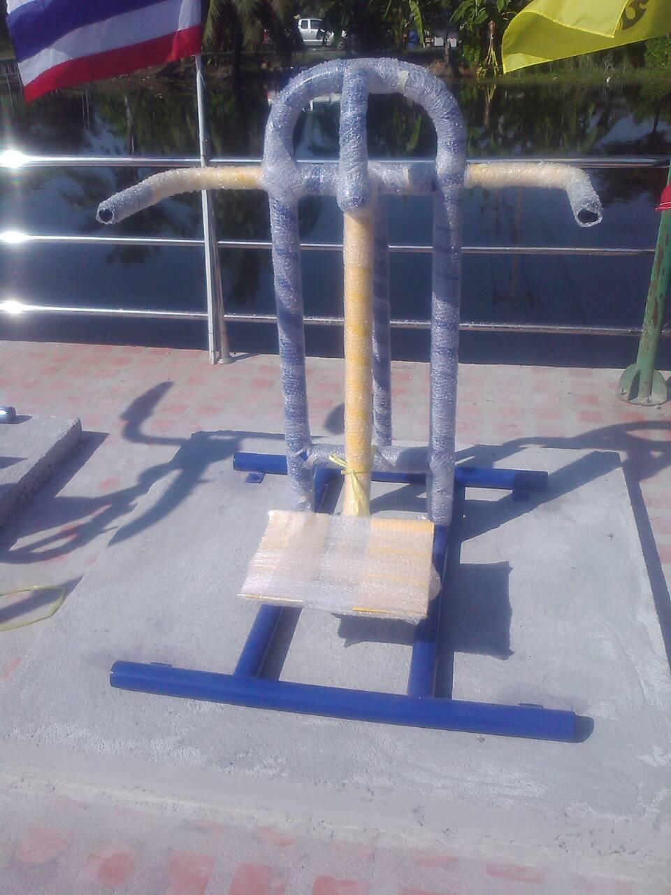 รหัส SM ผลงานติดตั้ง (อบต.บึงบอน อ.ลำลูกกา จ.ปทุมธานี) เครื่องออกกำลังกายกลางแจ้ง