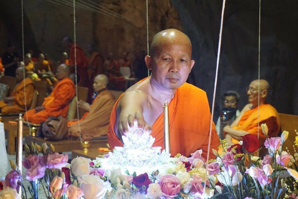 พระปัจเจกพุทธเจ้าชุบเงิน (หน้าตัก ๓ นิ้ว) วัดเขาวง ปี ๖๑