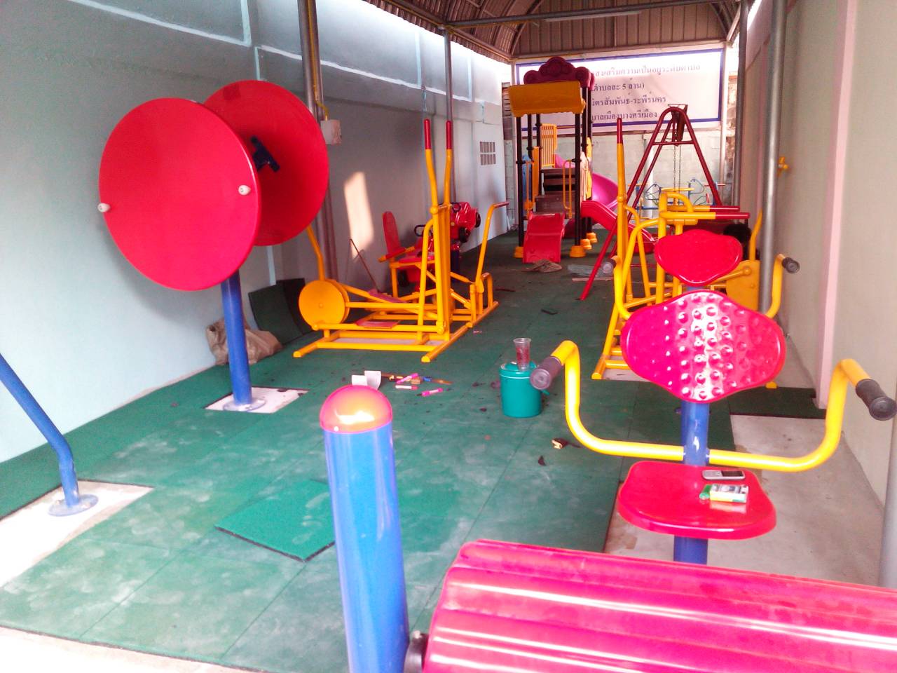 05-รหัส OUL ผลงานติดตั้ง (บริษัท ลัคกี้เท็คซ์ (ไทย) จำกัด(มหาชน) อ.เมือง จ.สมุทรปราการ) เครื่องออกกำลังกายกลางแจ้ง