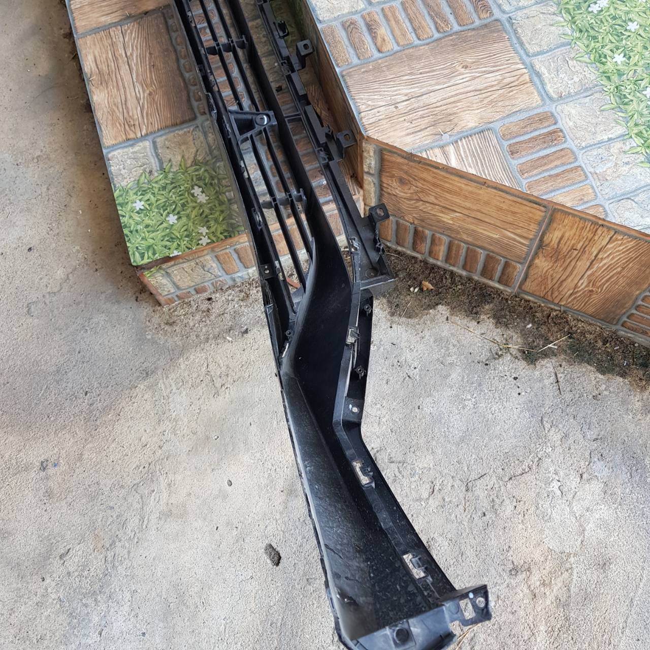 กระจังหน้าสีดำเงา BYD SEAL ปี 2023(มือสอง)