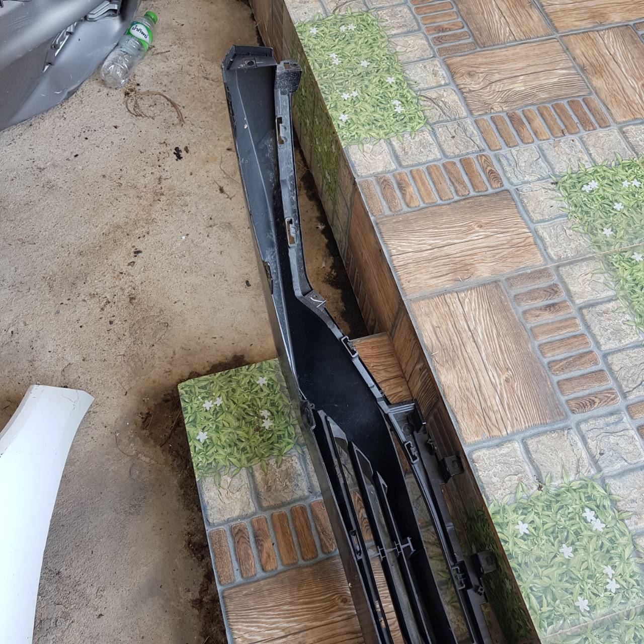 กระจังหน้าสีดำเงา BYD SEAL ปี 2023(มือสอง)