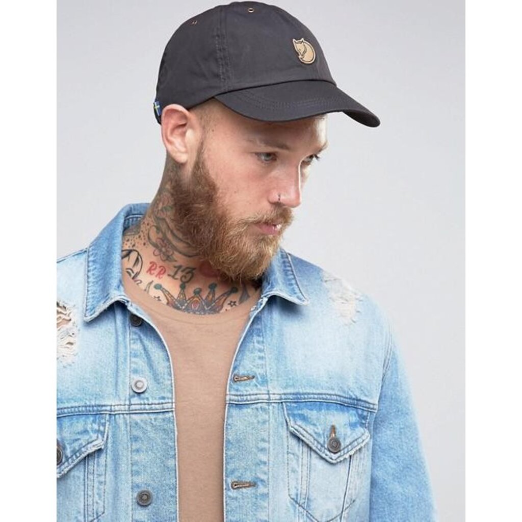 หมวก Fjallraven Helags Cap ของใหม่ ของแท้ พร้อมส่ง มาพร้อมป้าย Tag หมวกแก๊ป หมวกเดินป่า หมวกน้ำหนักเบา