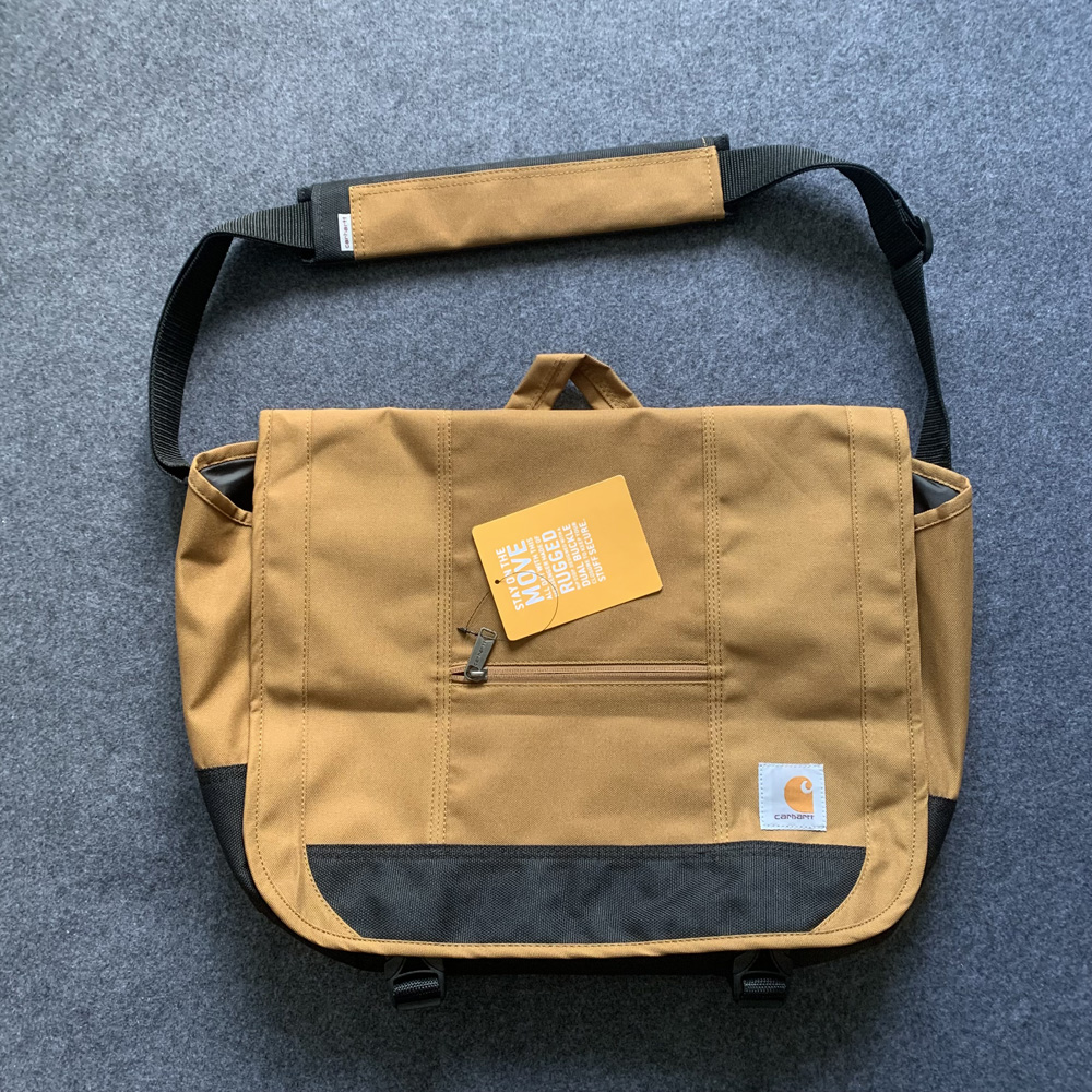กระเป๋าสะพายข้าง Carhartt D89 Messenger Bag รุ่นพิเศษจากญี่ปุ่น ของใหม่ ของแท้ พร้อมส่ง