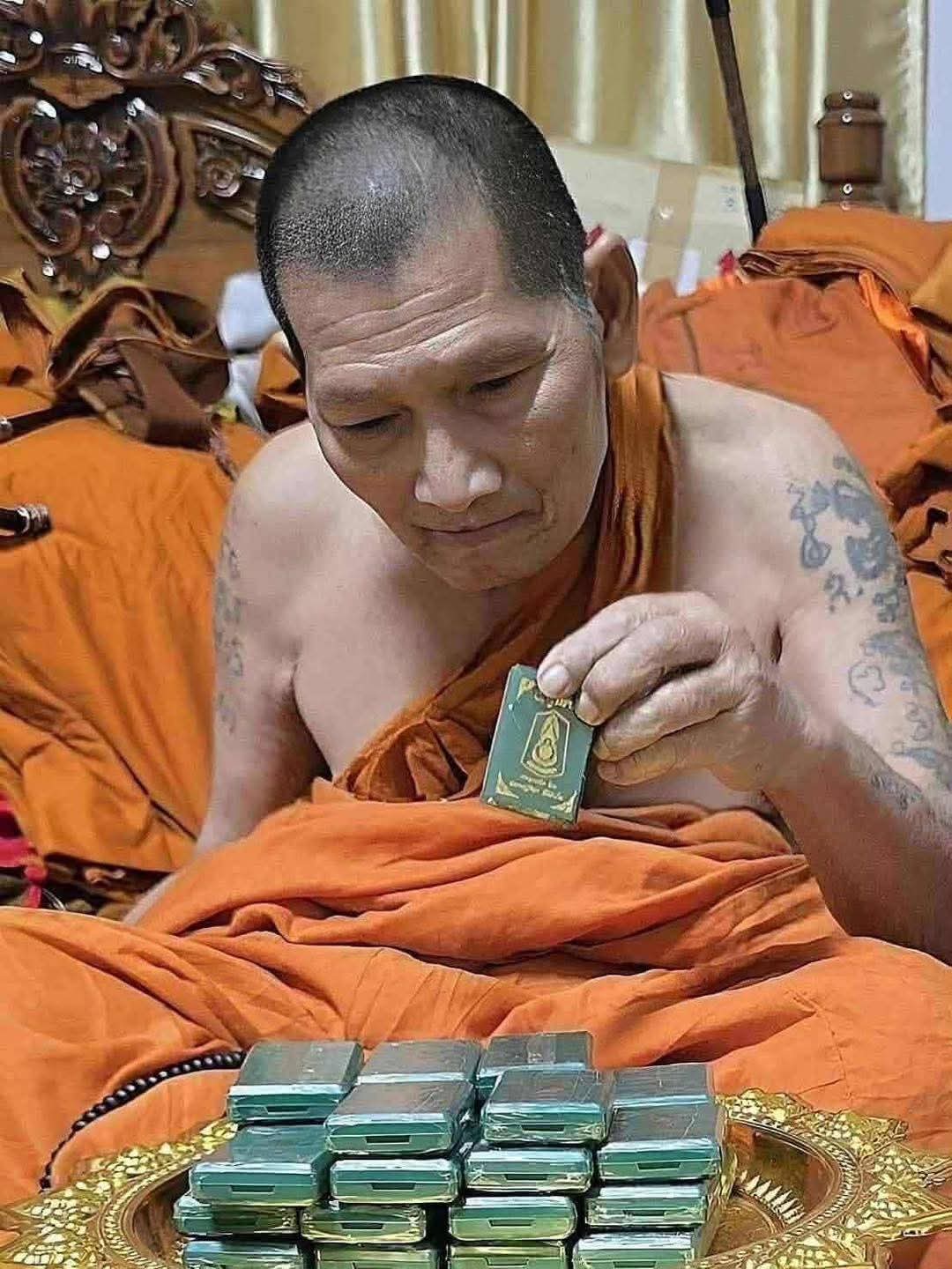 ซีลเดิมลุ้นเลข เหรียญพหูรมาน ทภ.2 เนื้อชนวน หลวงปู่ศิลา (ภาพเหรียญตัวอย่าง)