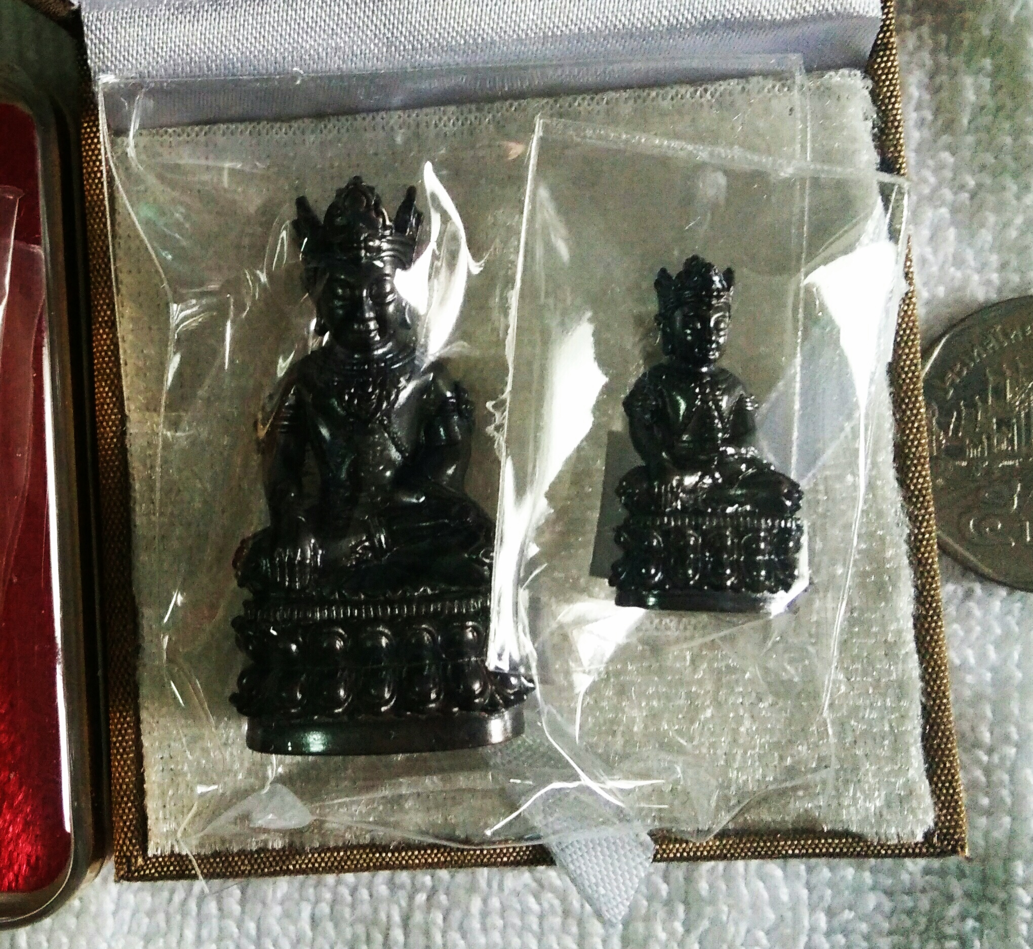 พระกริ่งทรงเครื่องจักรพรรดิ+พระชัยวัฒน์ เนื้อนวโลหะ No.54