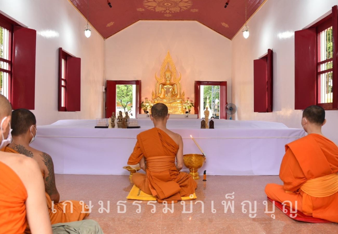 ท่านแม่ทั้งสาม เนื้ิอเรซิ่น บ้านสุมโน ลพ.เล็ก วัดท่าขนุน พุทธาภิเษก