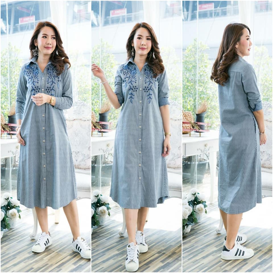 Size 40" 44" 48" เดรสยีนส์คอเชิ้ต ลายริ้วปักลายดอกไม้ด้านหน้า ผ้ายีนส์่เนื้อนิ่มไม่หนา ใส่สบาย สีไม่ตกไม่หด ใส่ได้หลายโอกาส