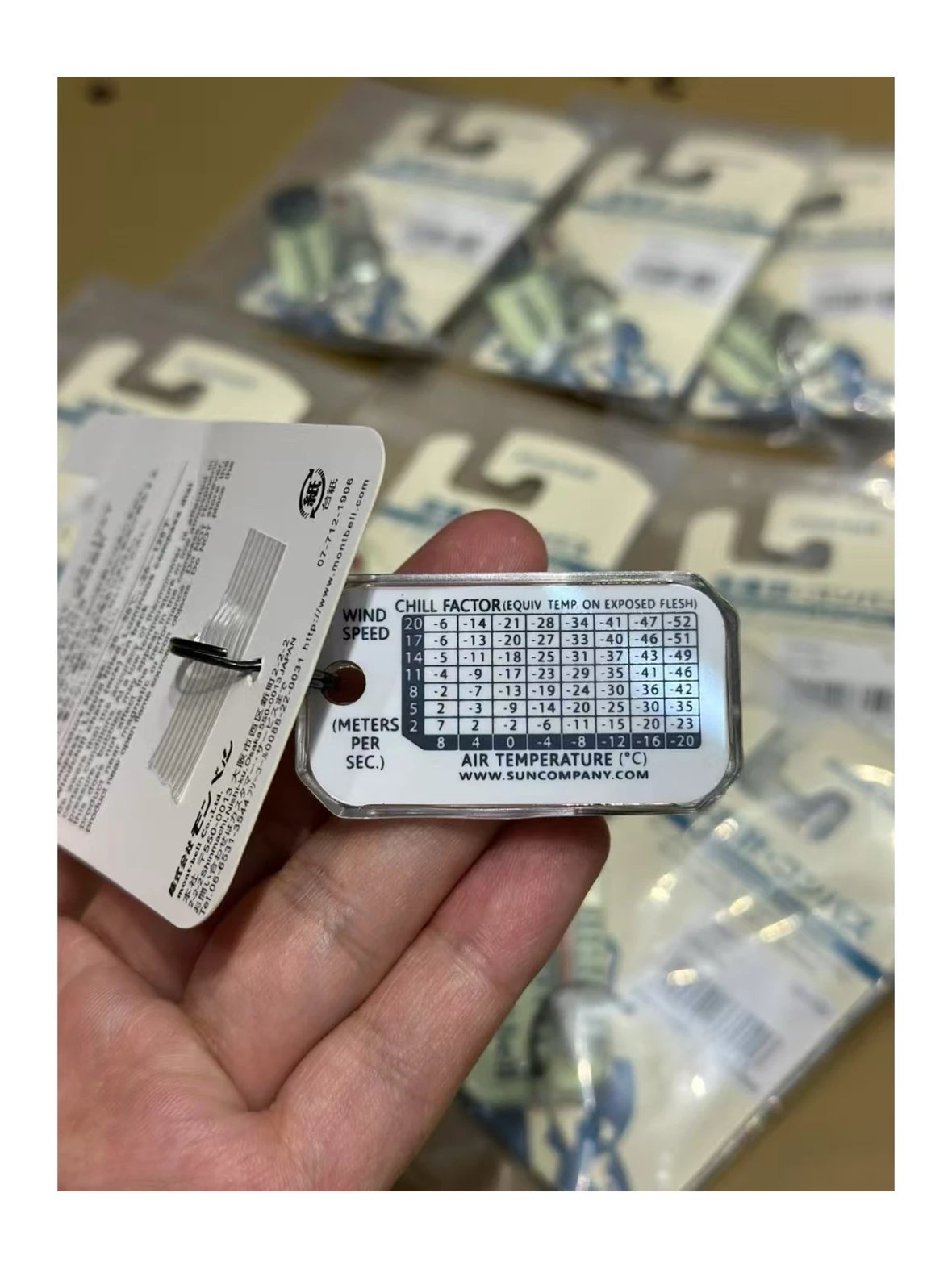 พวงกุญแจเทอร์โมมิเตอร์ Montbell Luma Gage ของใหม่ ของแท้ พร้อมส่ง