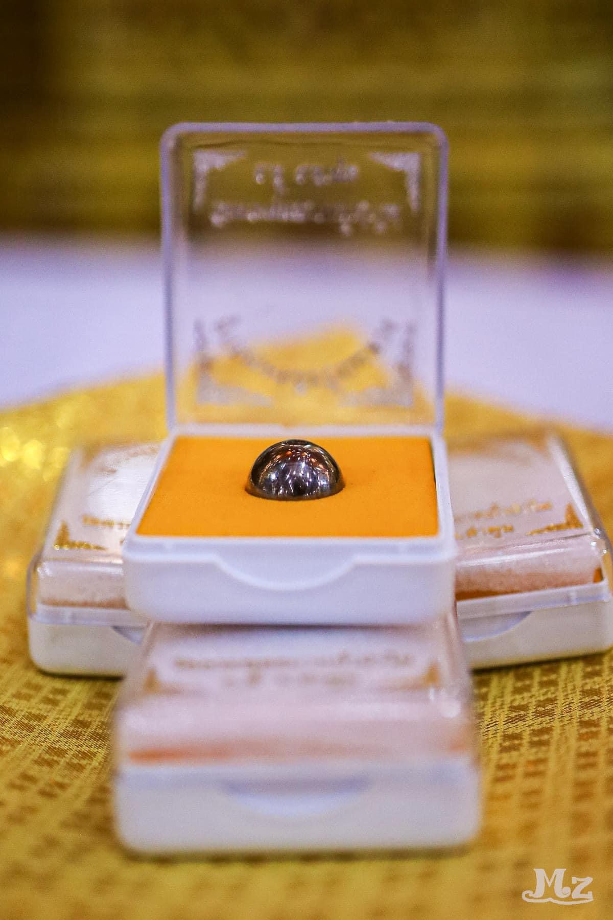 พระปิดตาเนื้อเมฆสิทธิ์ หลวงพ่อเล็ก หลวงพ่อบ๊ะ เสกหลายวาระเข้าพิธีพุทธาภิเษกพิธีพระกริ่งพิชัยสงคราม วัดพระพุทธบาทถ้ำป่าไผ่