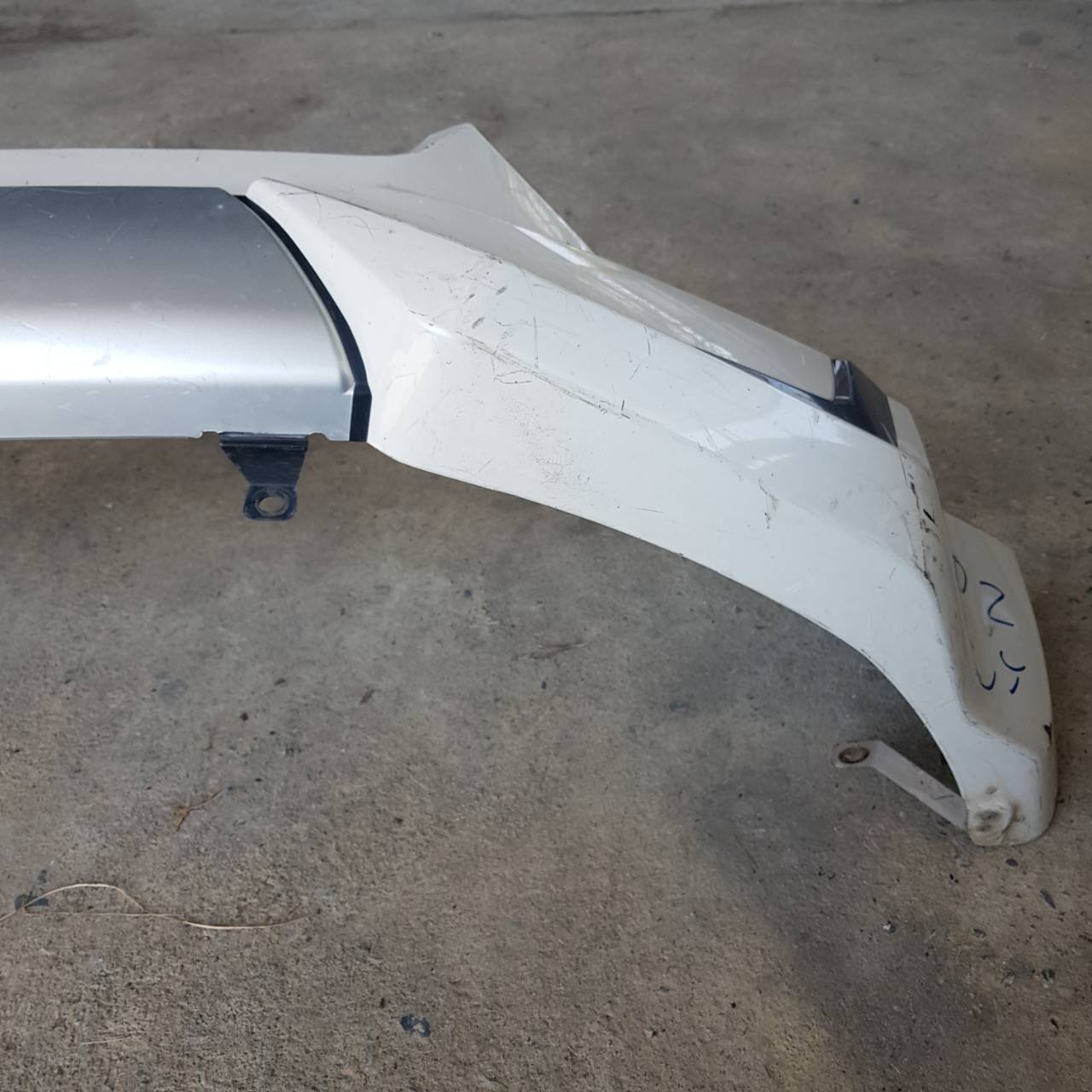 สเกิร์ตกันชนหน้า Isuzu D-Max Hi-Lander X-series ปี 2018(มือสอง)