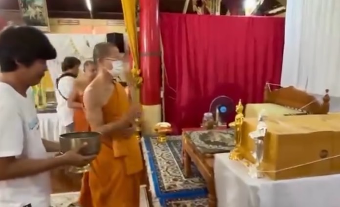 สมเด็จองค์ปฐม (หลวงพ่อไหลมาเทมา) ขนาด 5 นิ้ว หลวงพ่อเล็ก พุทธาภิเษกหลายวาระ ปี 67