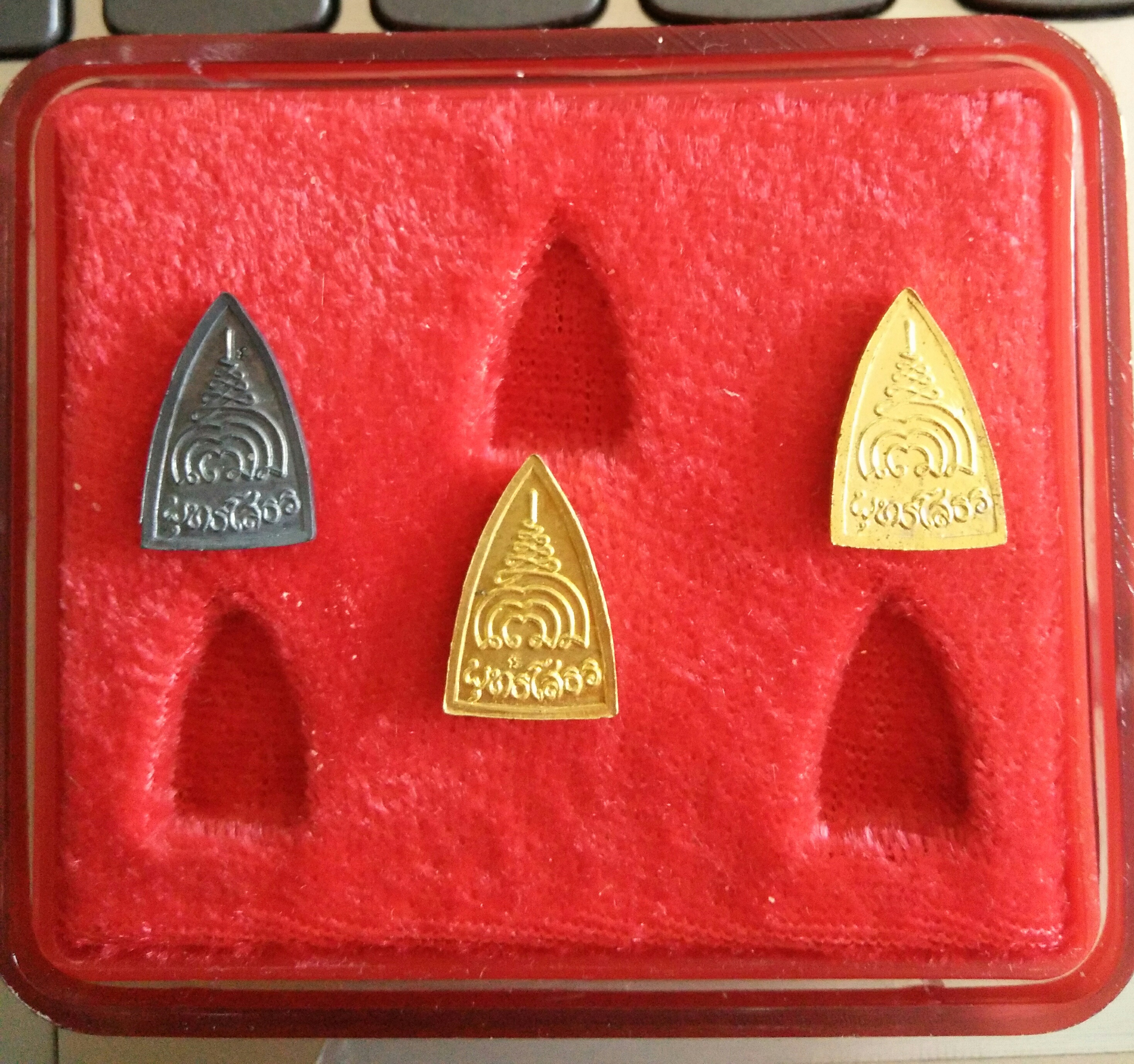 ชุดหลวงพ่อโสธร ทองคำ นวะ กะไหล่ทอง ปี 35 ลป.วิเวียร