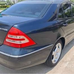 คิ้วกันชนหลัง ฝั่งขวา มือสอง Benz W203 A2038852021 ขายตามสภาพ