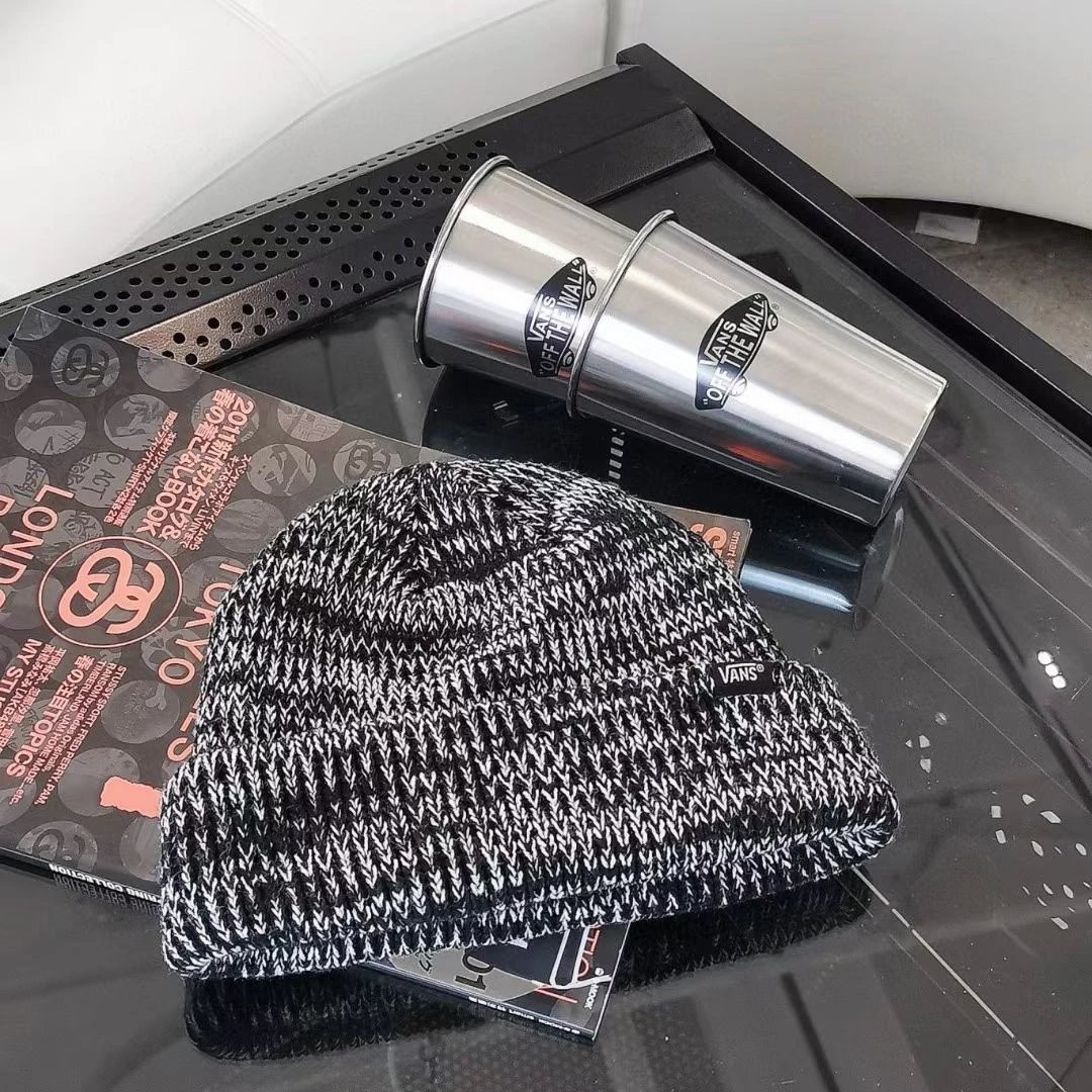 หมวกไหมพรม Vans Core Basic Dark Grey Beanie ของใหม่ ของแท้ พร้อมส่ง