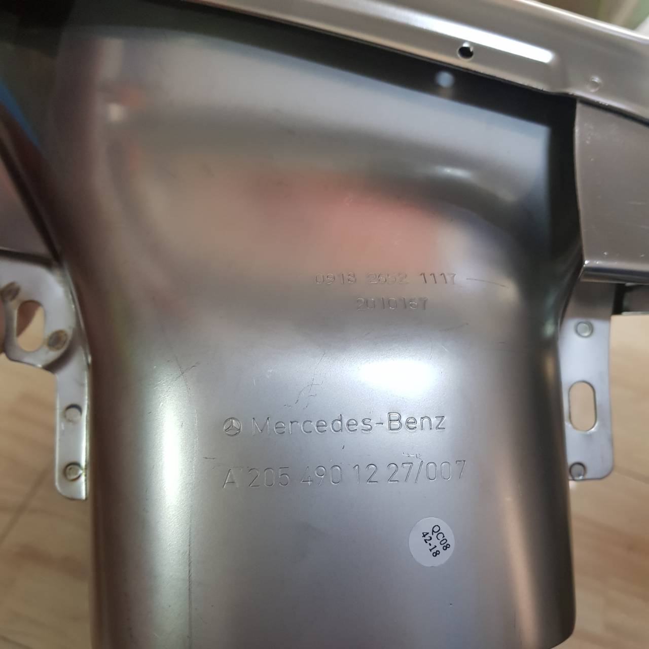 ปลายท่อไอเสีย Mercedes Benz C300 AMG А 205 490 12 27/007