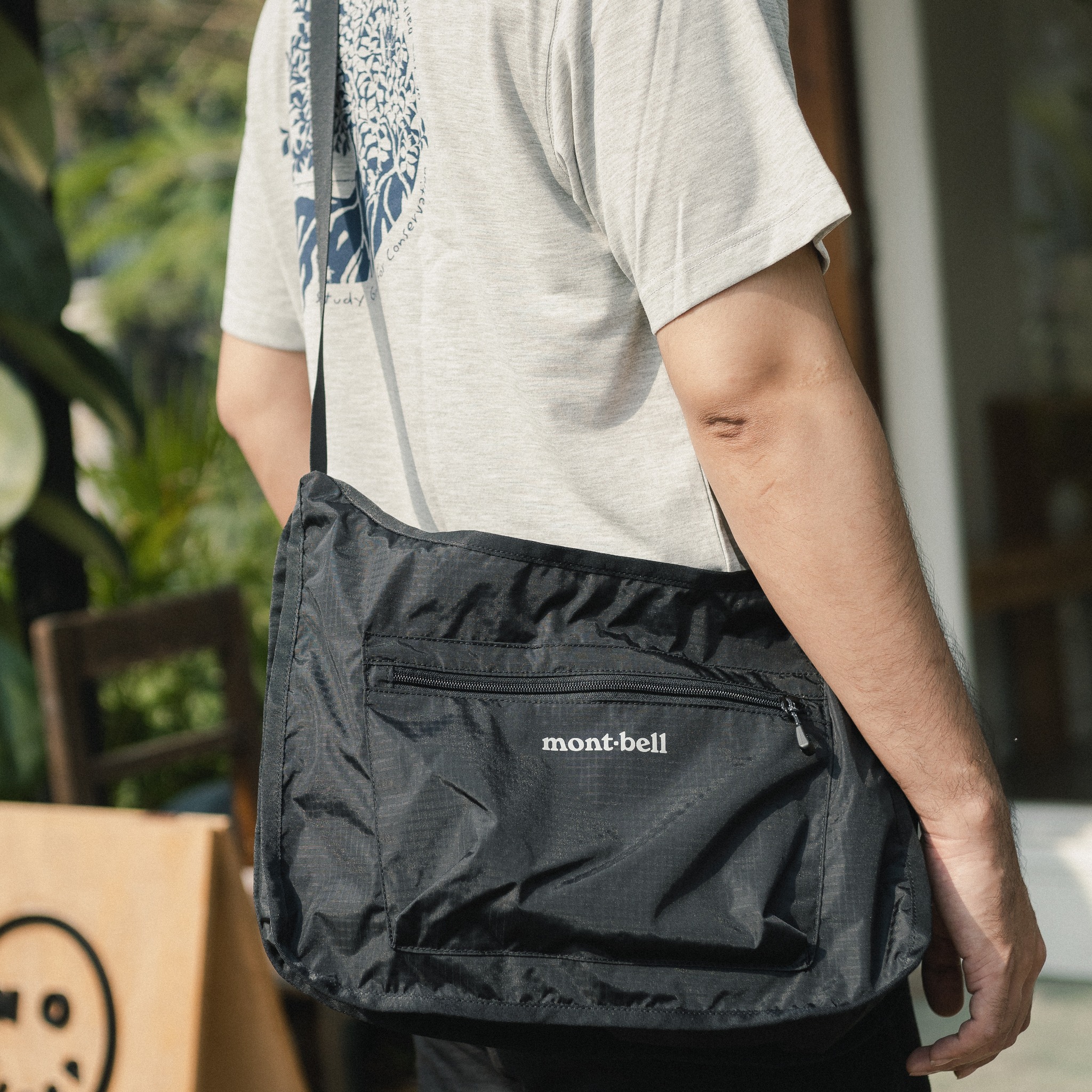 กระเป๋าสะพายข้าง Montbell Pocketable Light Shoulder L พับเก็บได้ น้ำหนักเบา ความจุ 20 ลิตร ของแท้ พร้อมส่งจากไทย