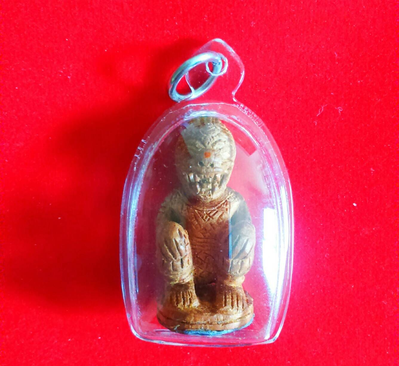 หนุมานไม้ขนุนแกะ No.368 หลวงปู่วาส วัดสะพานสูง (เลี่ยมพลาสติก) ไม่มีซองเดิม