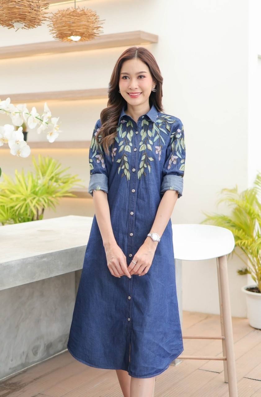 ชุดยีนส์ #8749 เดรสยีนส์ปักลายสวยหรู ผ้ายีนส์เนื้อนิ่มใส่สบาย แบบสวยใส่ได้หลายโอกาส