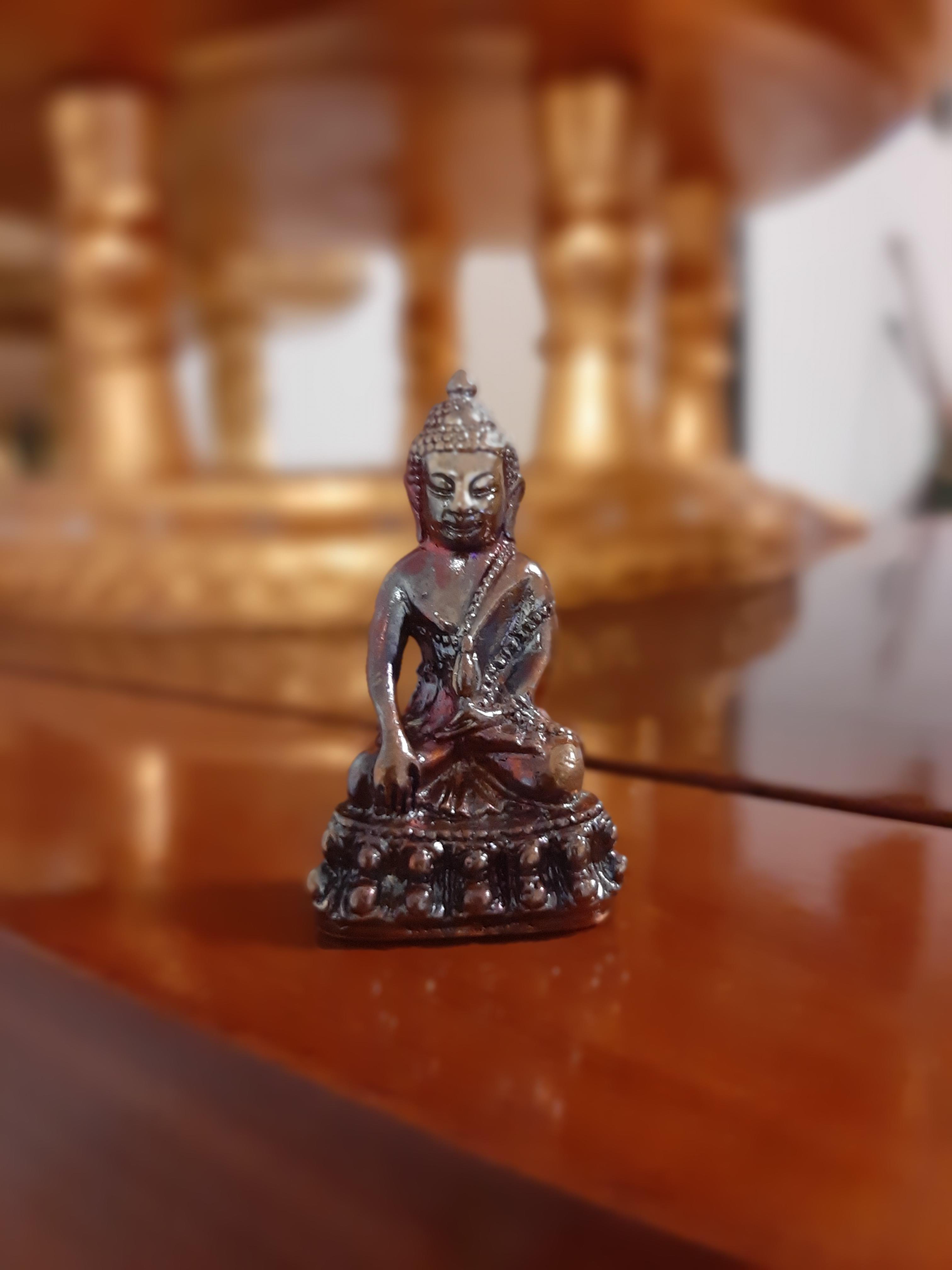 พระกริ่งจินดามณีมนต์พระกาฬ (เนื้อผิวรุ้ง) เลี่ยมกันน้ำ ลพ.เล็กเททอง เข้าพุทธาภิเษกวัดท่าขนุน