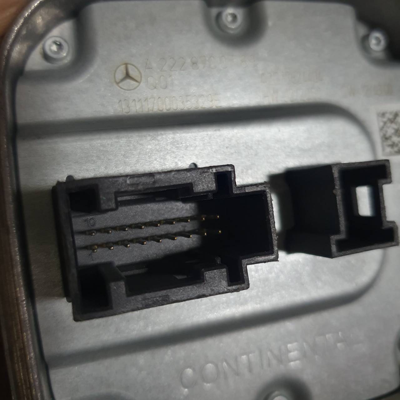 กล่องไฟ ซีน่อน Benz A2228700789 ของแท้ มือสอง