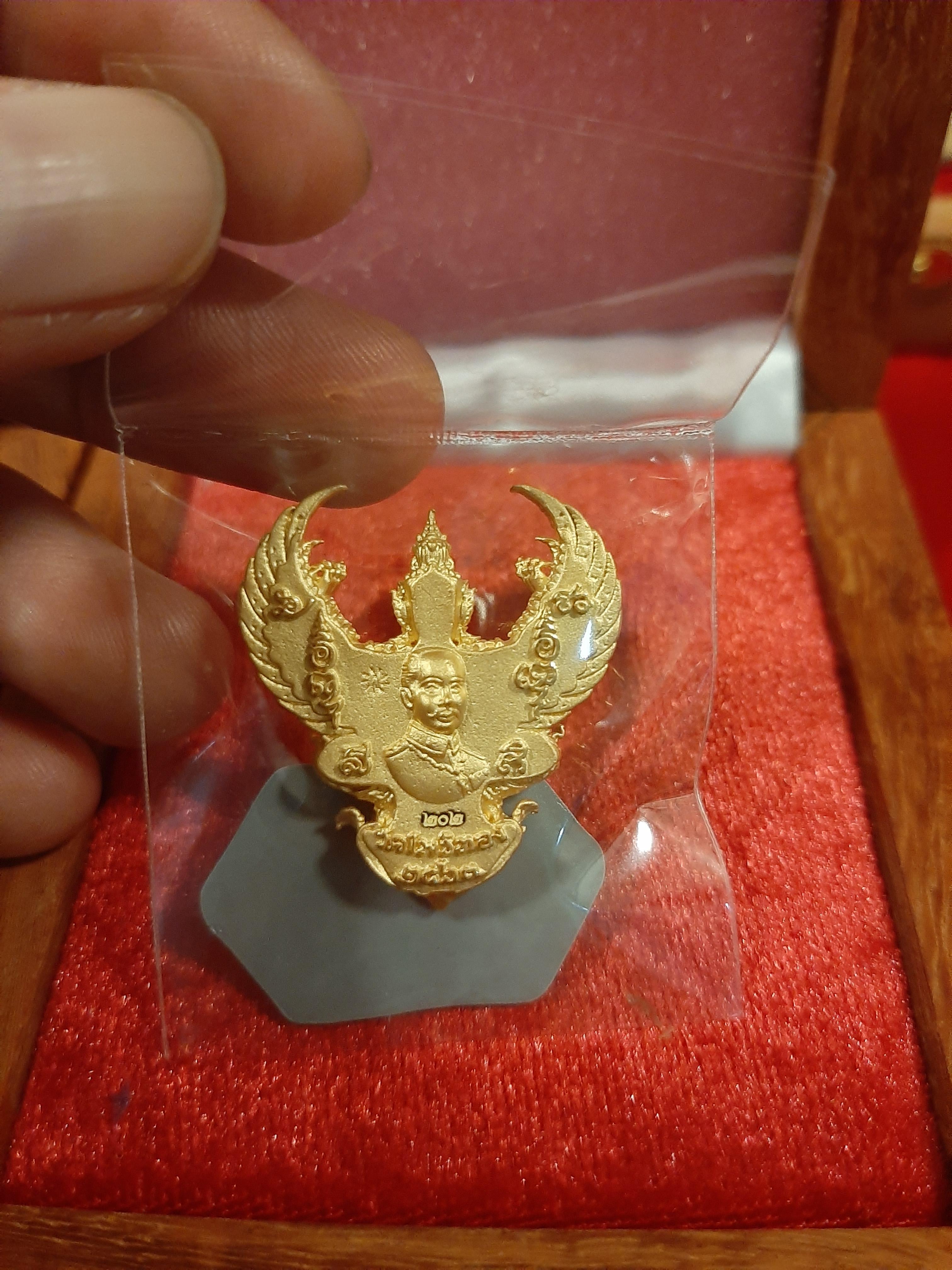พญาครุฑกะไหล่ทองแพ็คคู่ พิมพ์ใหญ่และพิมพ์เล็ก รุ่น รวยสุดๆ วัดโพธิทอง