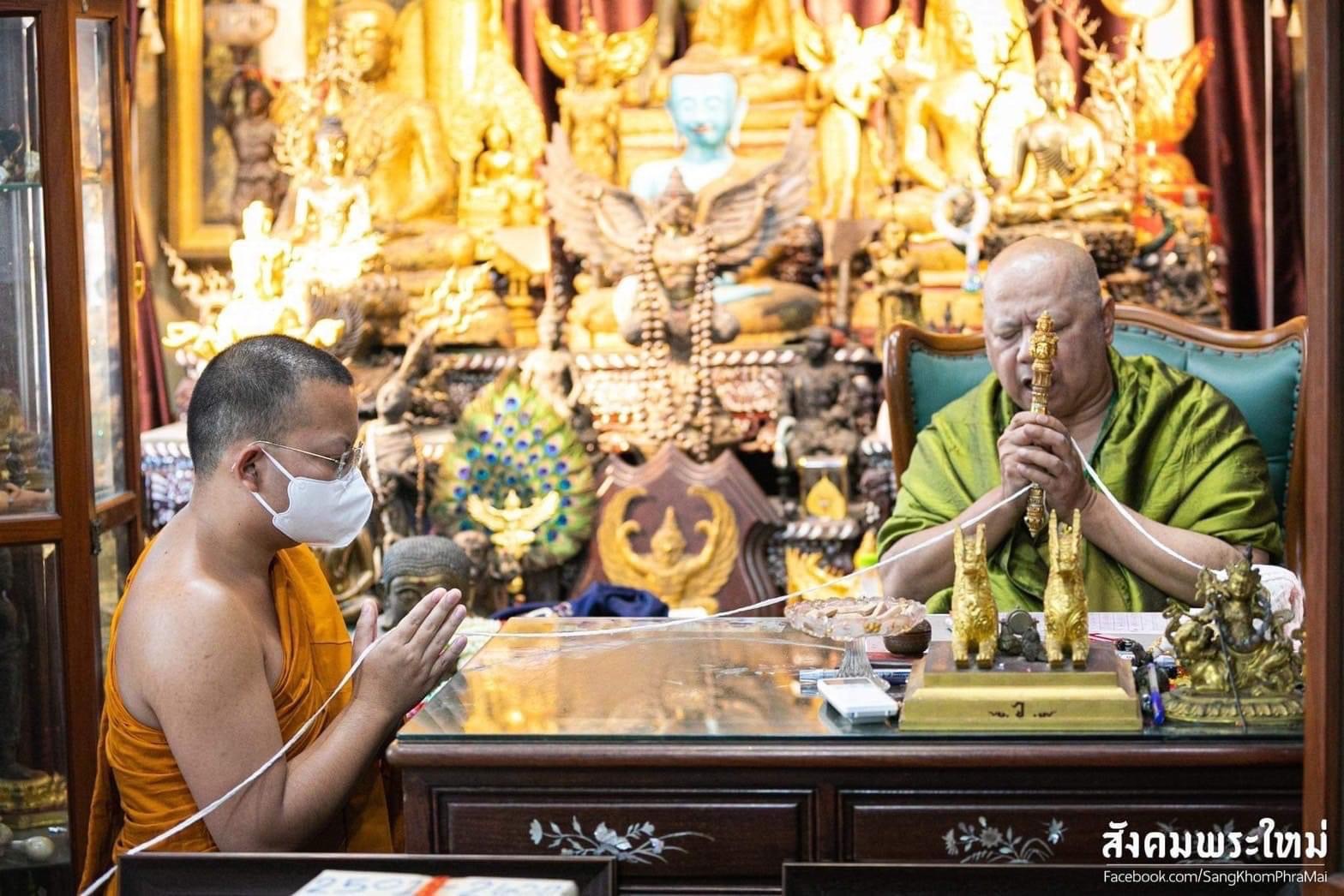 ครุฑทองคำลงยา พิมพ์เล็ก No.3 รุ่น รับเสด็จ วัดวังก์พง หลวงพ่อวราห์ อธิษฐานจิตเสกเดี่ยว ณ วัดโพธิทอง ปี 65