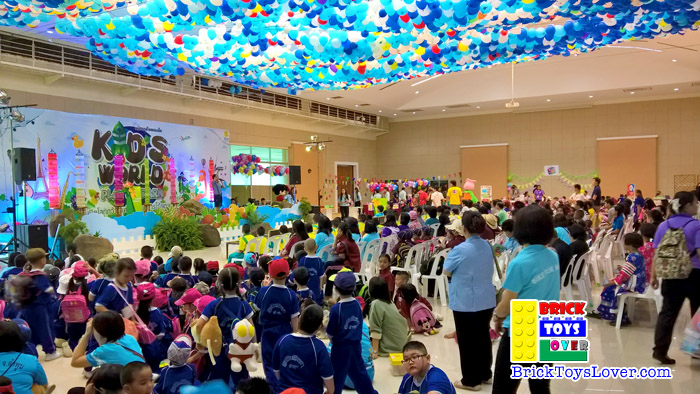 เวทีการแสดง Kid’s World 9 – 13 กันยายน 2558 ของเล่น ตัวต่อ เลโก้จีน ราคาถูก เชียงใหม่ www.bricktoyslover.