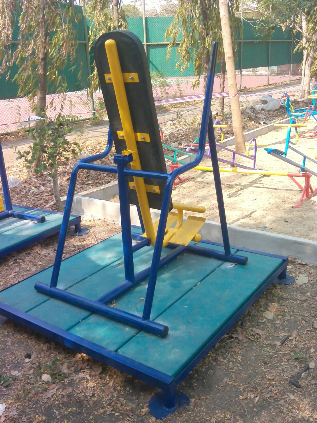 รหัส SM ผลงานติดตั้ง (หมู่บ้านสีไชยทอง) เครื่องออกกำลังกายกลางแจ้ง