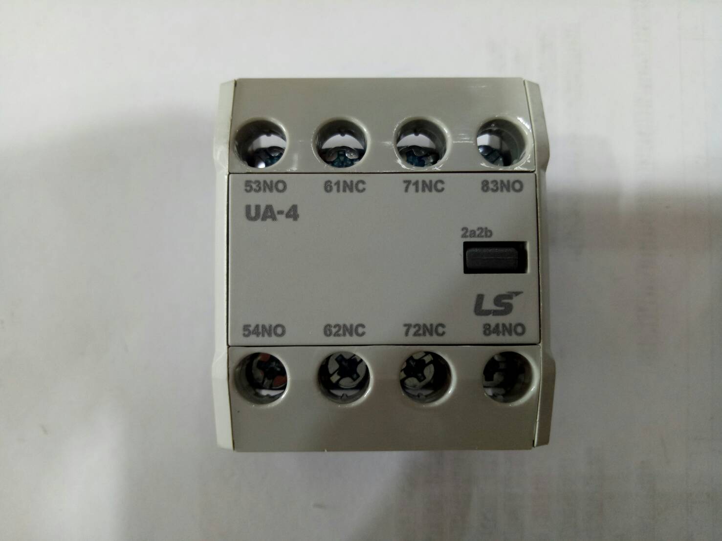 LS AUX CONTACT UNIT UA-4