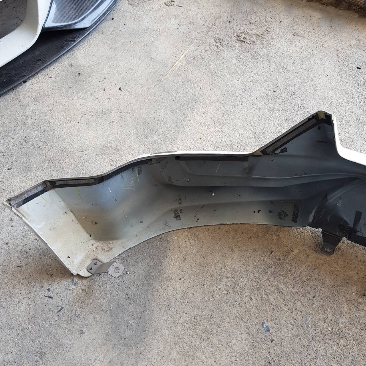 สเกิร์ตกันชนหน้า Isuzu D-Max Hi-Lander X-series ปี 2018(มือสอง)