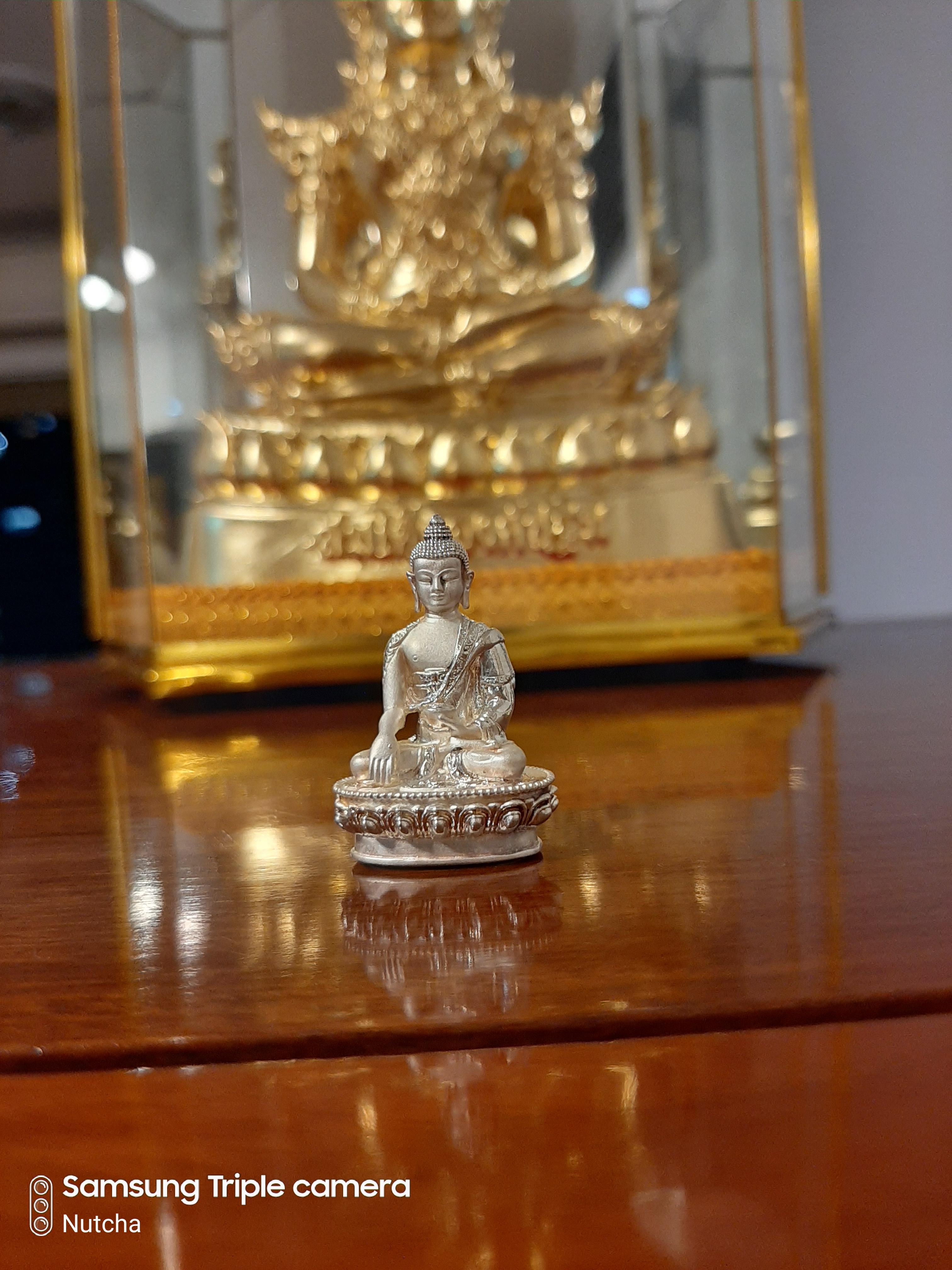 พระกริ่งปลดหนี้ไทย - เนปาล มวลสารมหาสะท้อน