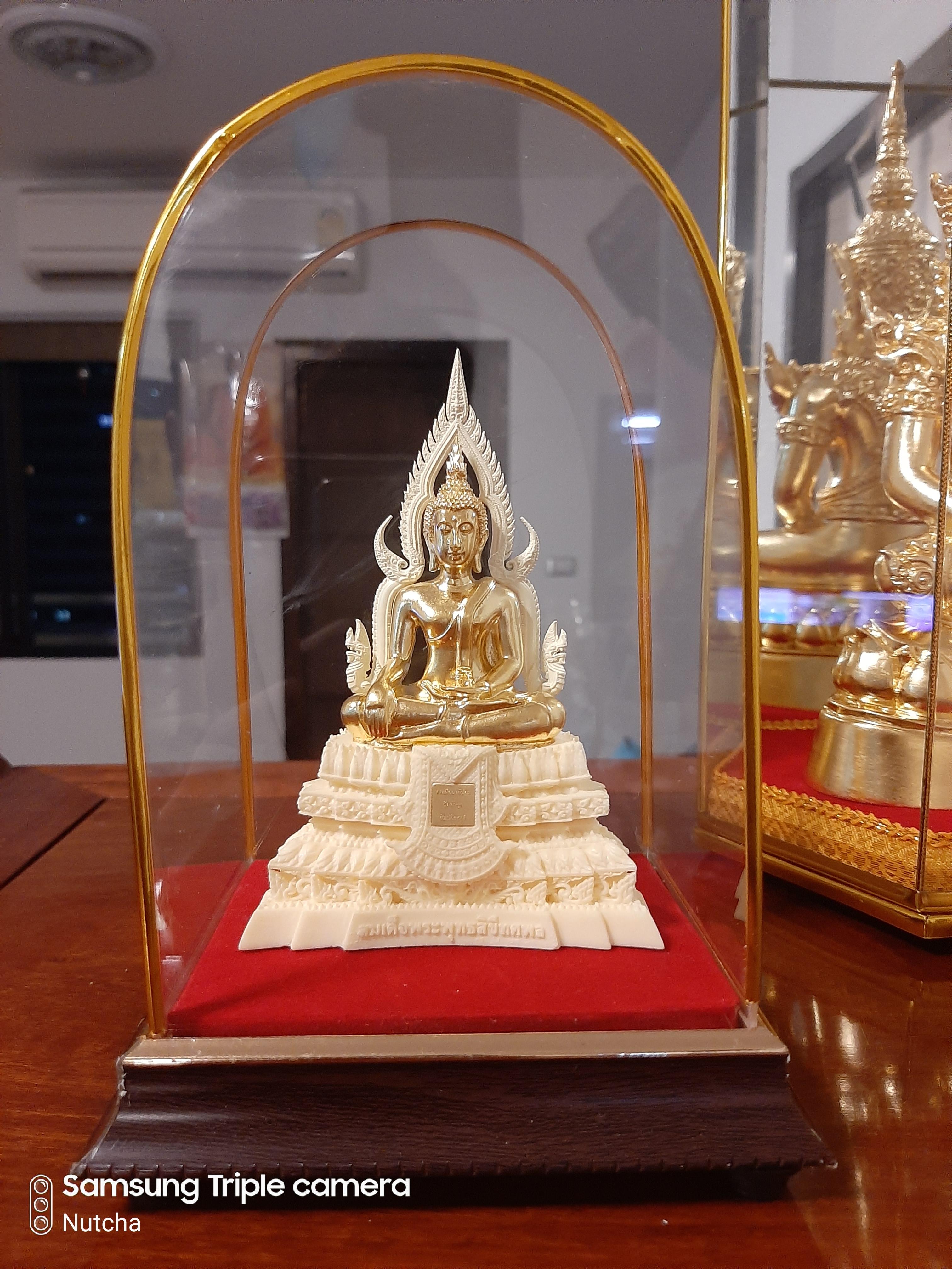 สมเด็จองค์ปฐมเรซิ่นปิดทอง หน้าตัก 2 " (ฐานยันต์เกราะเพชร 3") วัดท่าซุง ลพ.อนันต์
