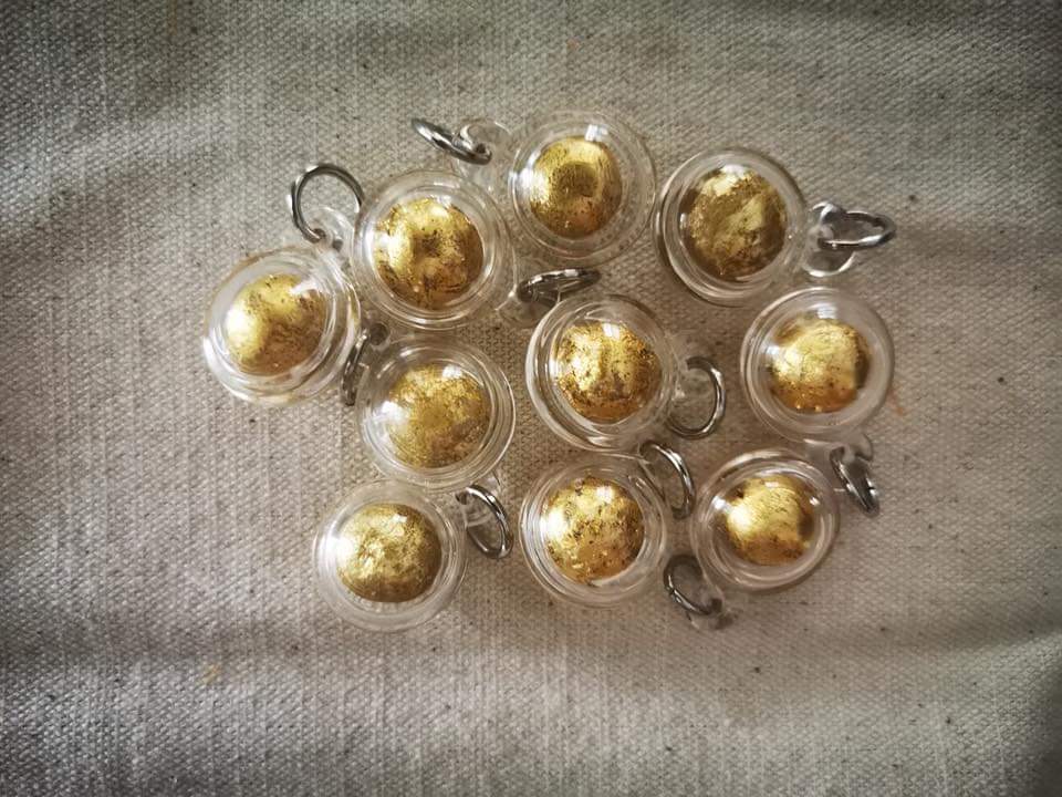 ลูกอมสัตตะบริภัณฑ์เทียนชัยขันน้ำมนต์พิธีสมเด็จพลิกชีวิต 1 ใน 20 ลูก