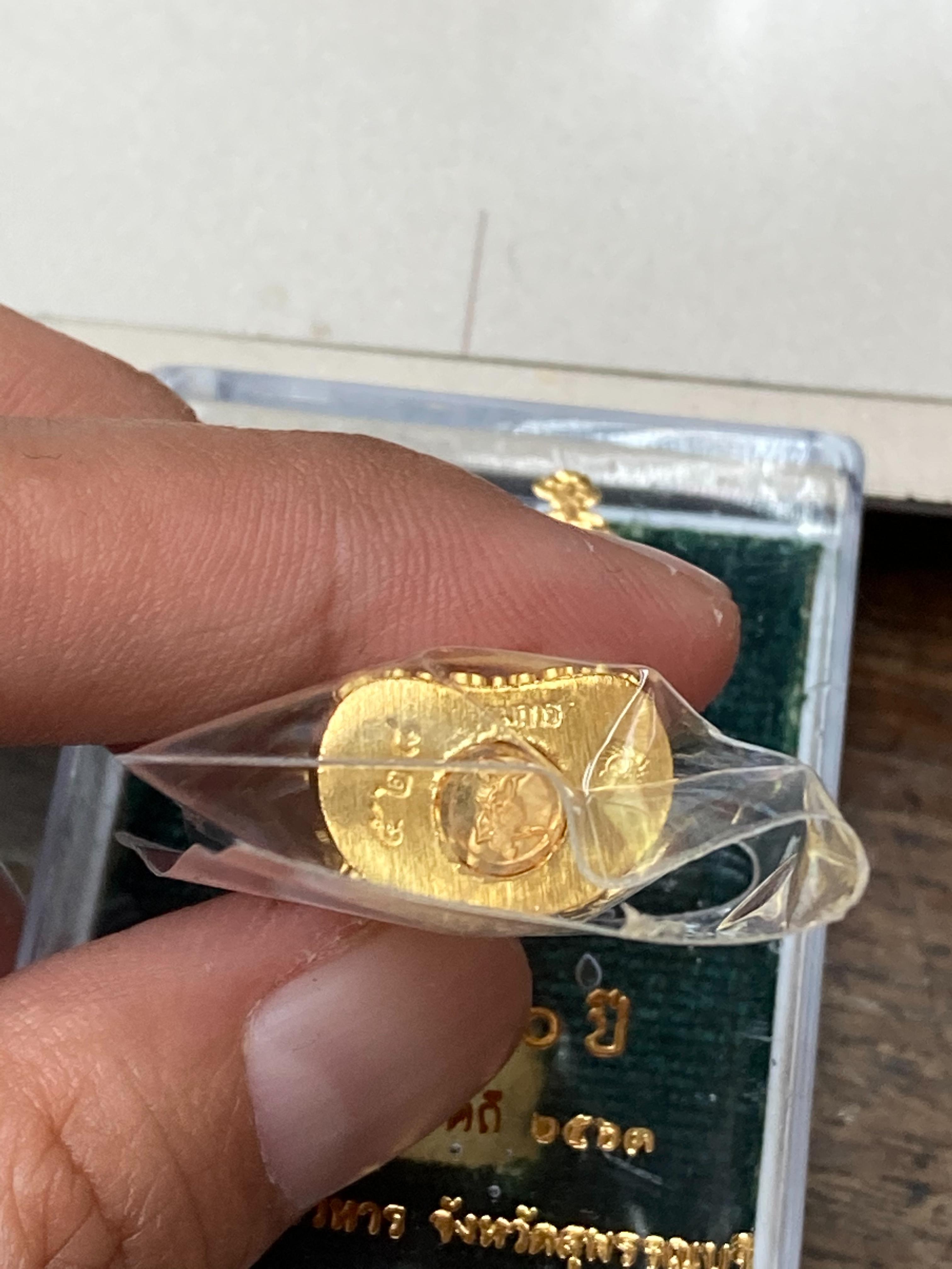 พระกริ่งนเรศวร กะไหล่ทอง ติดทับทิมแท้พิธีจักรพรรดิที่กรอบเงินลงยา (กรรมการสร้างน้อย) ตำนาน 50 ปี ยุทธหัตถี ปี 63