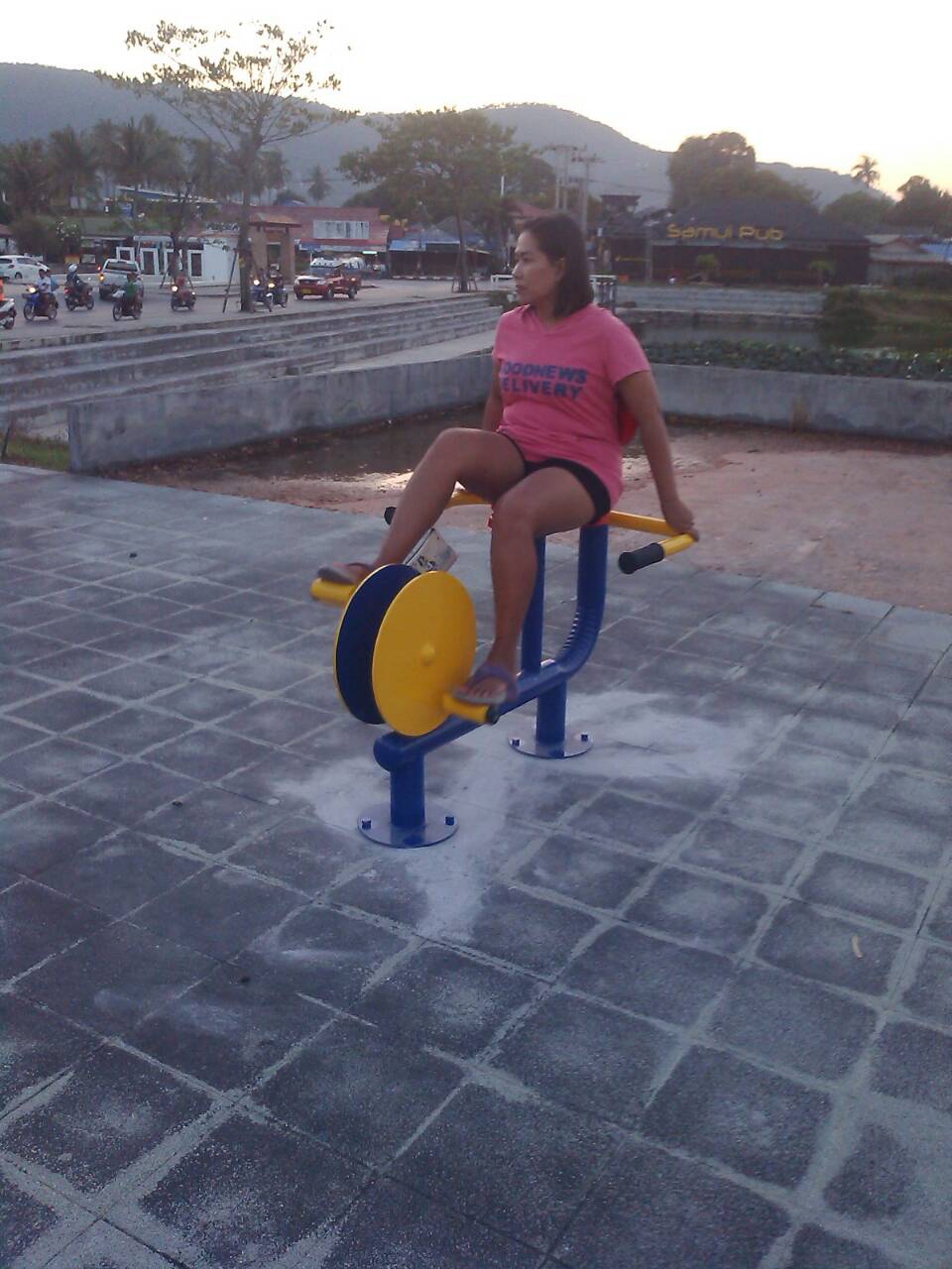 เครื่องออกกำลังกายกลางแจ้งบึงกุ่ม