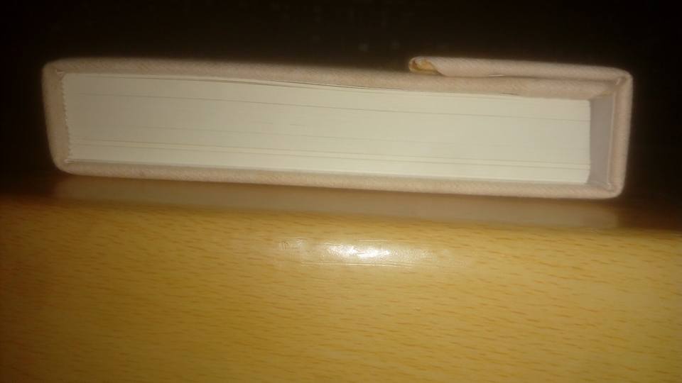 หนังสือเล่มนี้ไม่มีชื่อเรื่อง พร้อมสายรัด โดย ภัคD (ส่งลงทะเบียนฟรี)