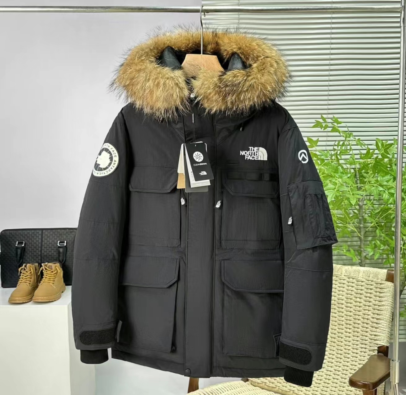 เสื้อกันหนาวขนเป็ด The North Face Southern Cross Parka ของใหม่ ของแท้ พร้อมส่งจากไทย