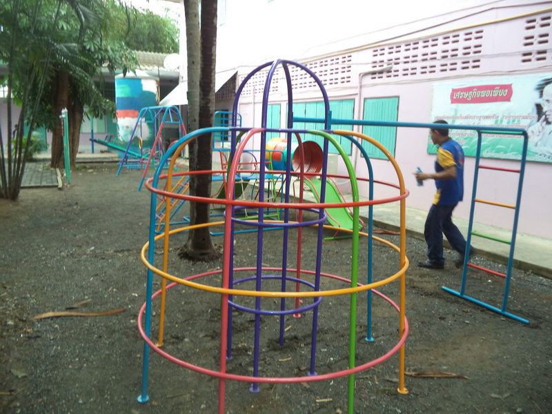 รหัส PG ผลงานติดตั้ง (โรงเรียนบ้านรางจิก ต.หนองขาว อ.ท่าม่วง จ.กาญจนบุรี) เครื่องออกกำลังกายเด็ก